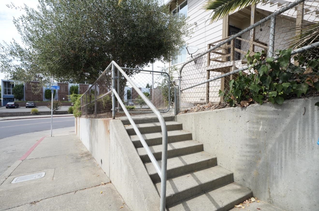 Detail Gallery Image 17 of 18 For 100 Carolina St. a,  Vallejo,  CA 94590 - 2 Beds | 1 Baths