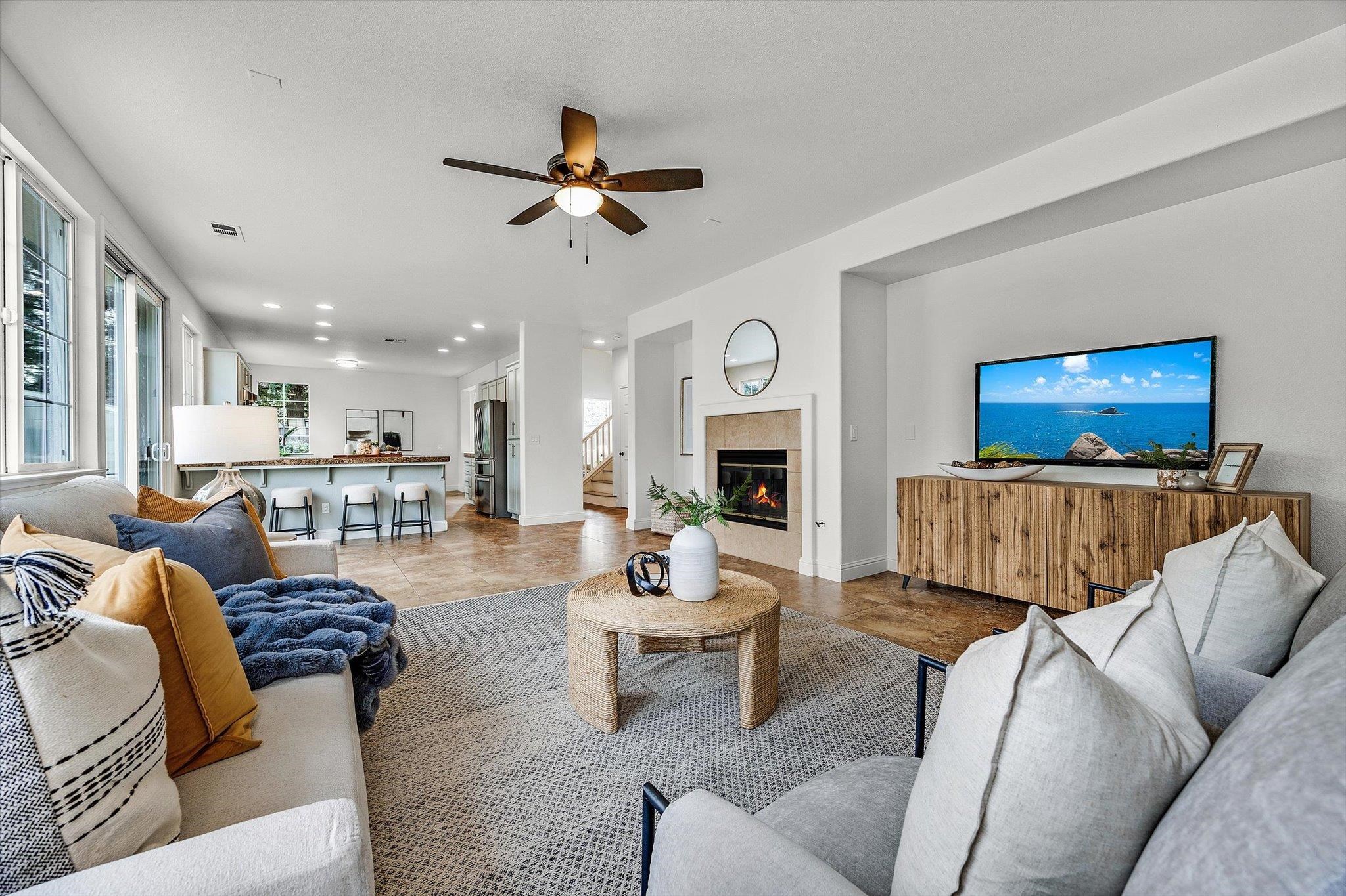 Detail Gallery Image 14 of 59 For 4726 Dandelion Loop, Tracy,  CA 95377 - 4 Beds | 2/1 Baths