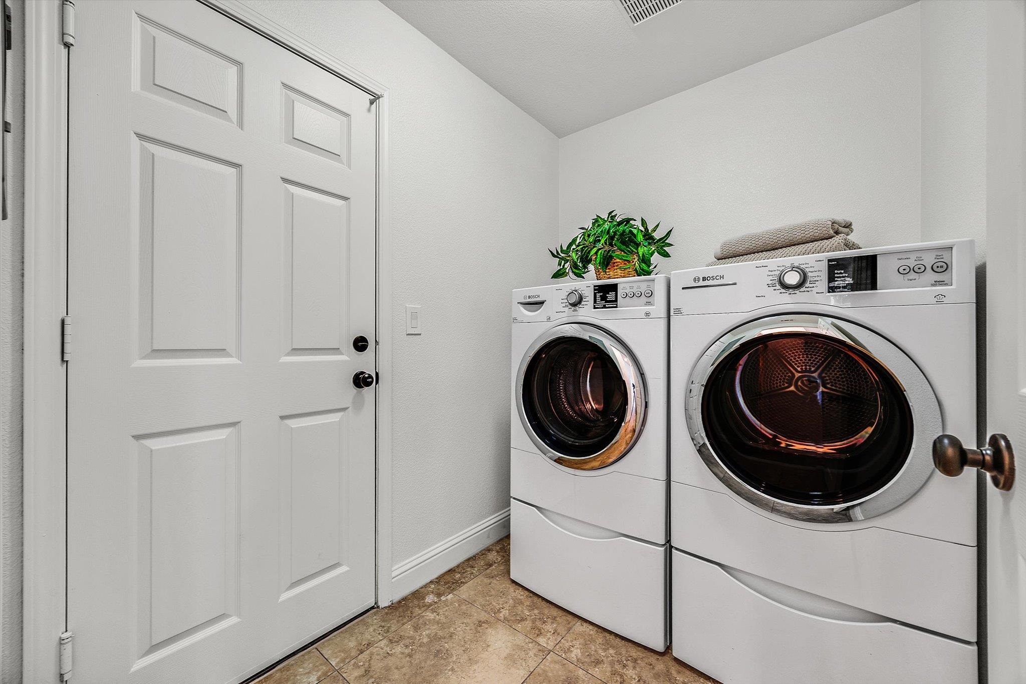 Detail Gallery Image 33 of 59 For 4726 Dandelion Loop, Tracy,  CA 95377 - 4 Beds | 2/1 Baths