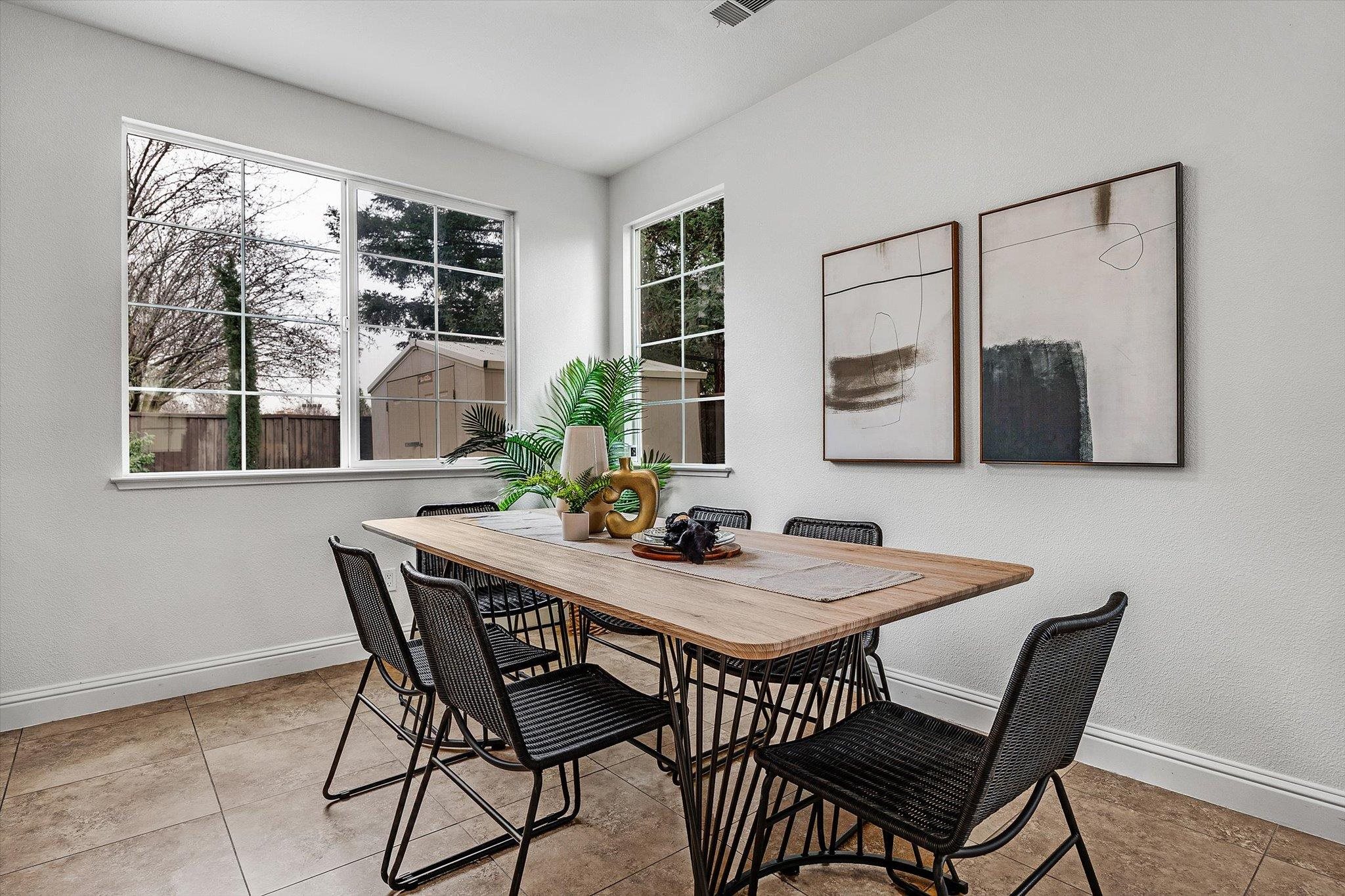 Detail Gallery Image 9 of 59 For 4726 Dandelion Loop, Tracy,  CA 95377 - 4 Beds | 2/1 Baths