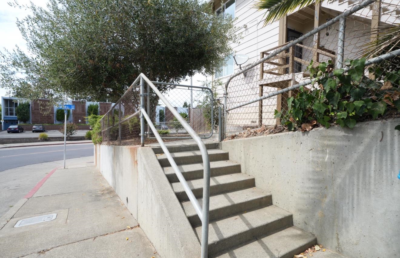 Detail Gallery Image 16 of 17 For 100 Carolina St. #B,  Vallejo,  CA 94590 - 2 Beds | 1 Baths