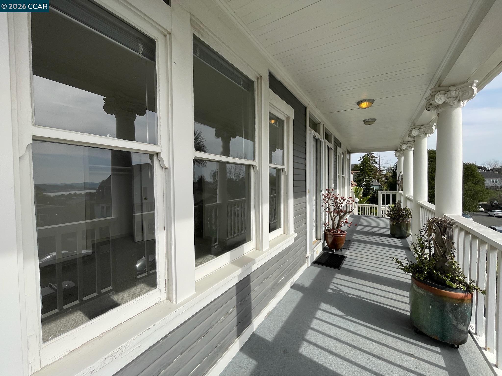 Detail Gallery Image 3 of 25 For 216 Kentucky St, Vallejo,  CA 94590 - 2 Beds | 1 Baths