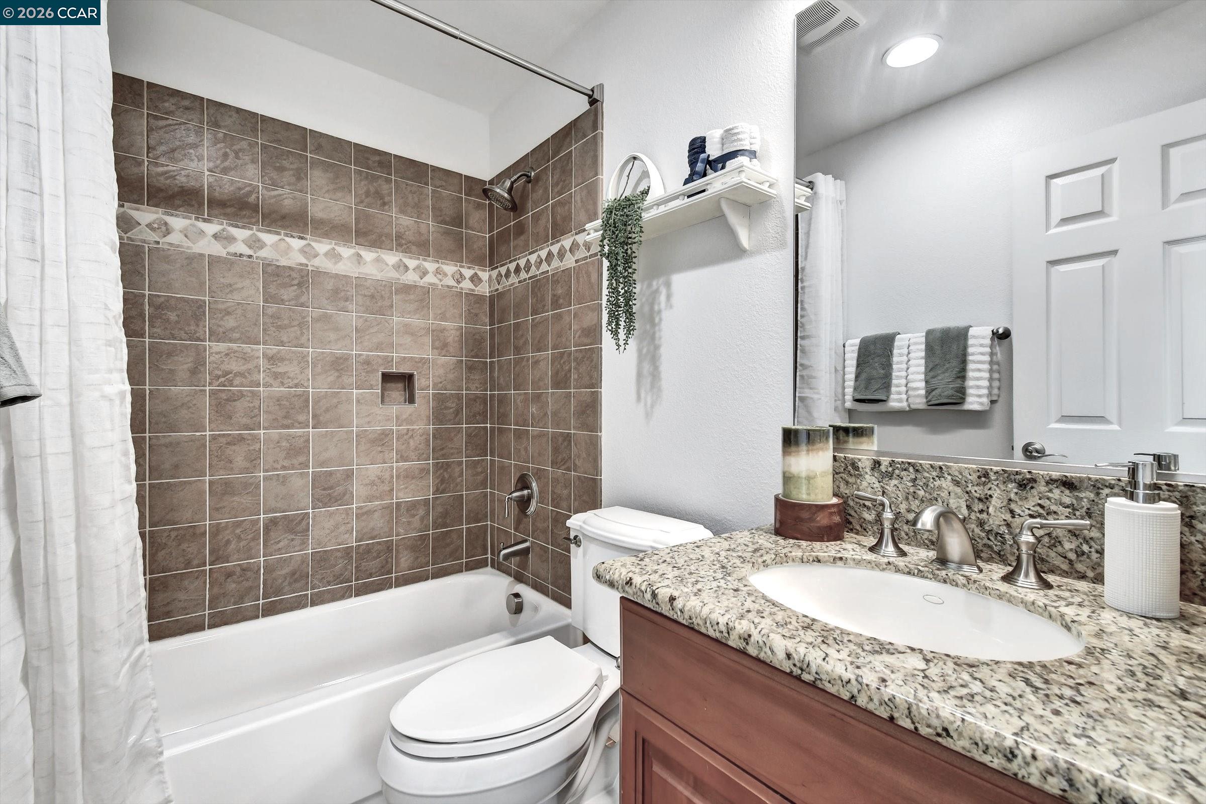 Detail Gallery Image 34 of 60 For 1018 Promenade St., Hercules,  CA 94547 - 6 Beds | 5/1 Baths