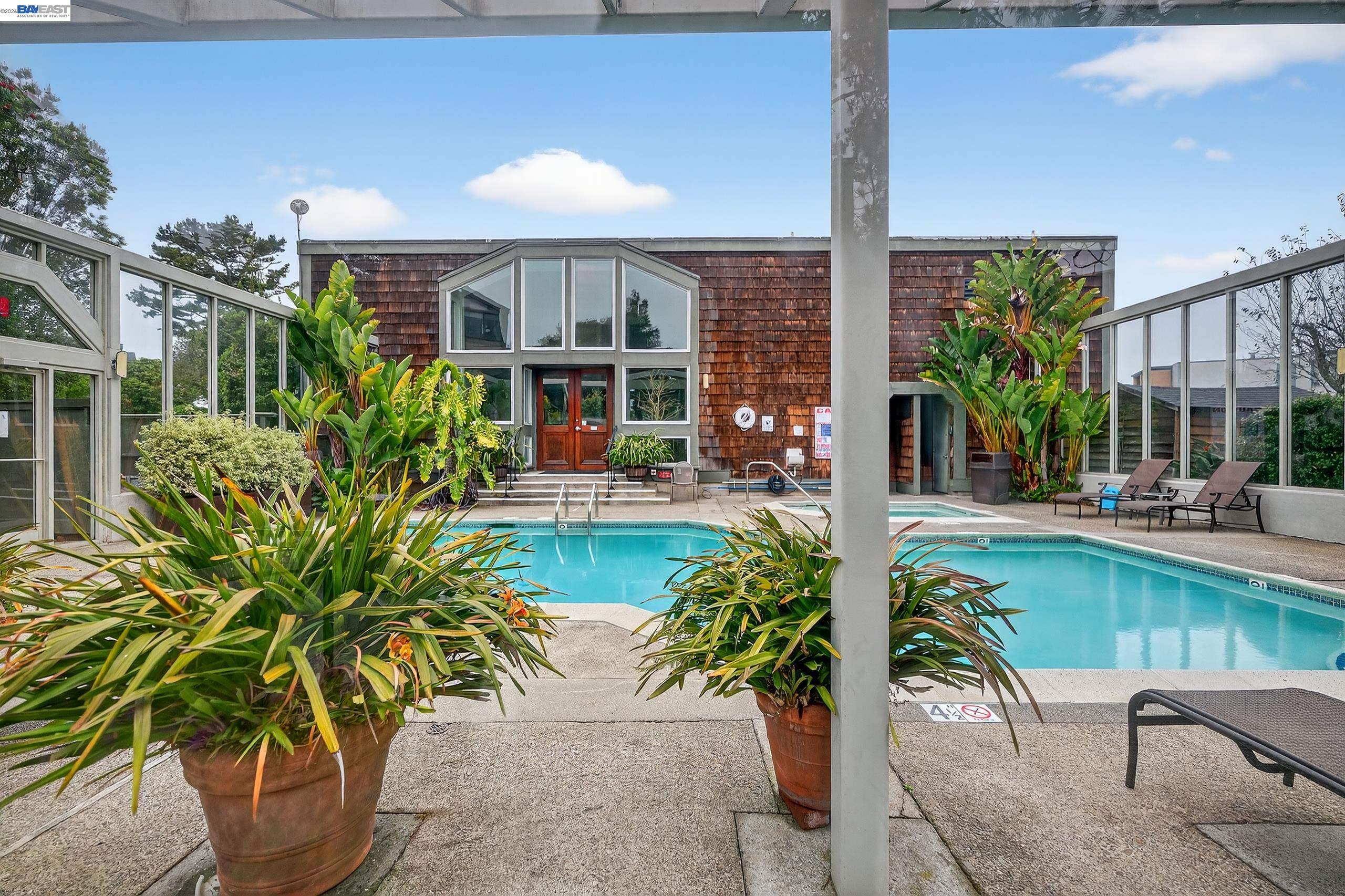 303 Adams St UNIT 301, Oakland, CA, 94610