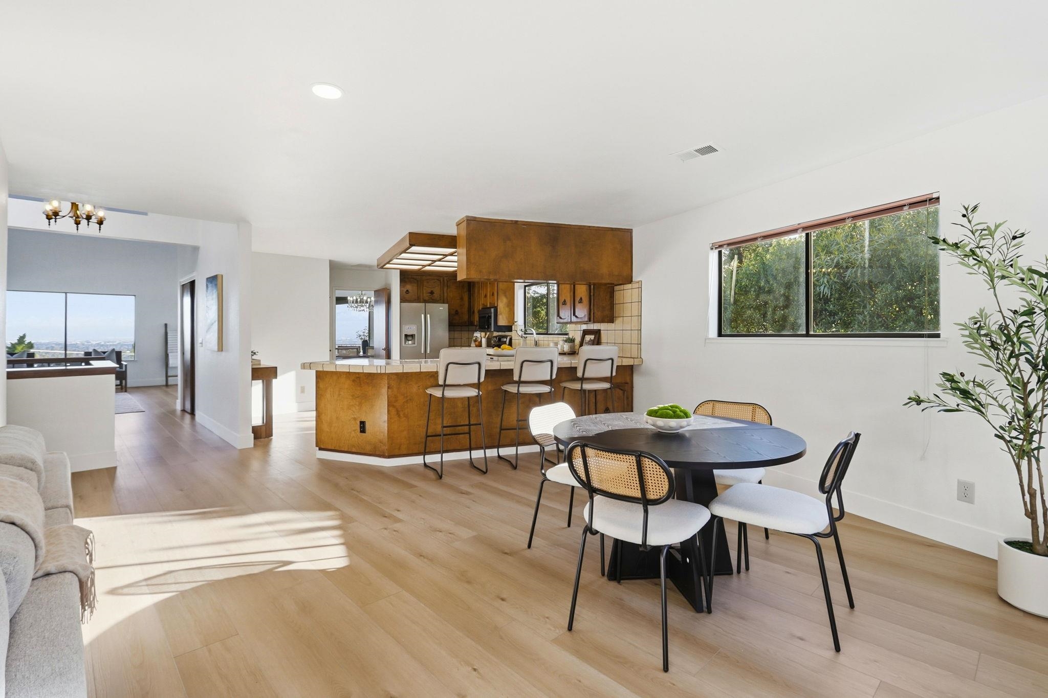 Detail Gallery Image 24 of 60 For 22670 San Juan Rd, Cupertino,  CA 95014 - 4 Beds | 2/1 Baths