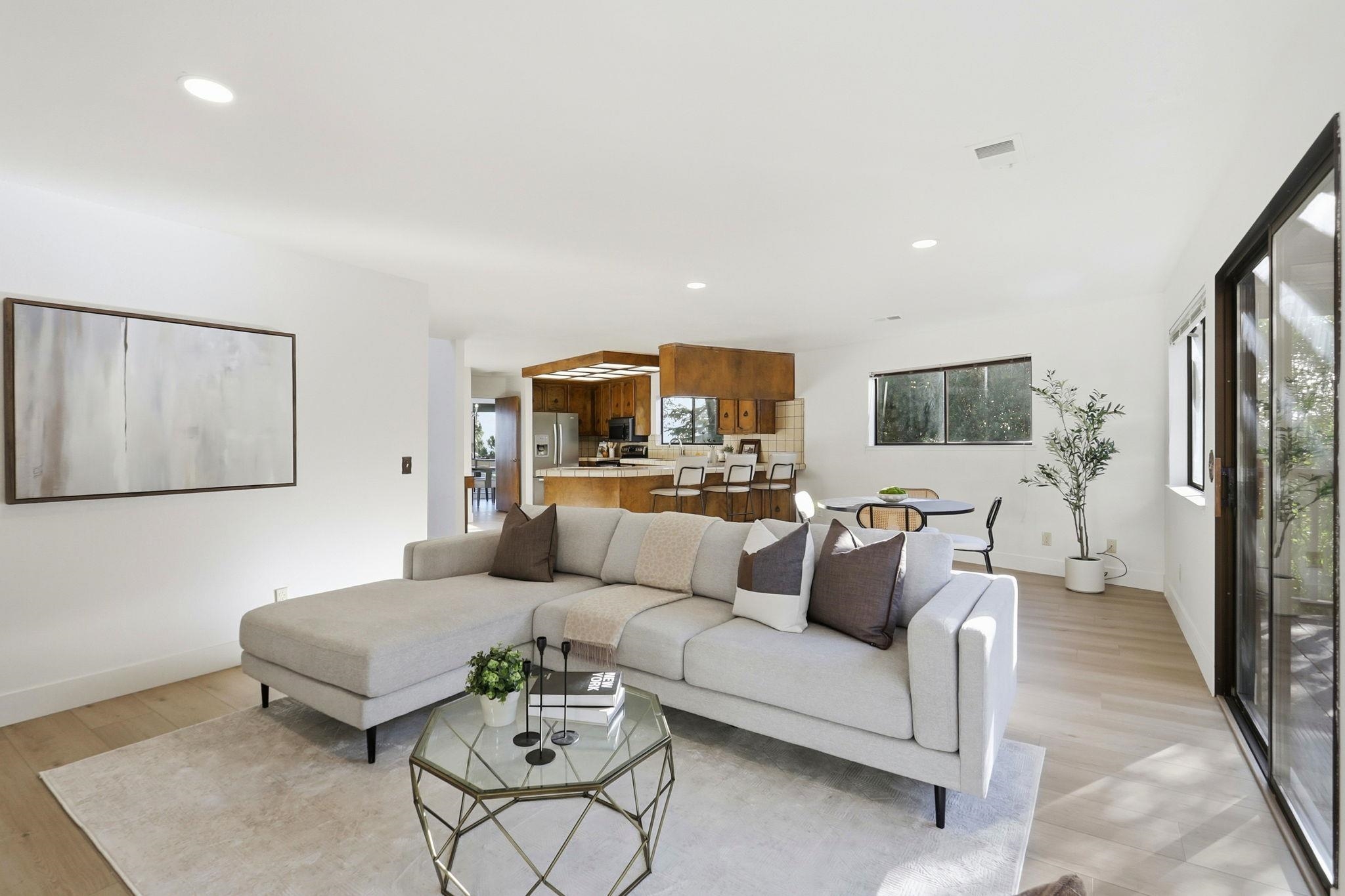 Detail Gallery Image 10 of 60 For 22670 San Juan Rd, Cupertino,  CA 95014 - 4 Beds | 2/1 Baths