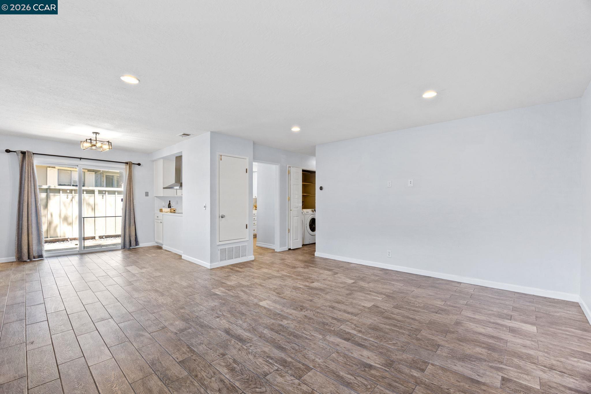 Photo #15: 41120367 Listing: Photo #15