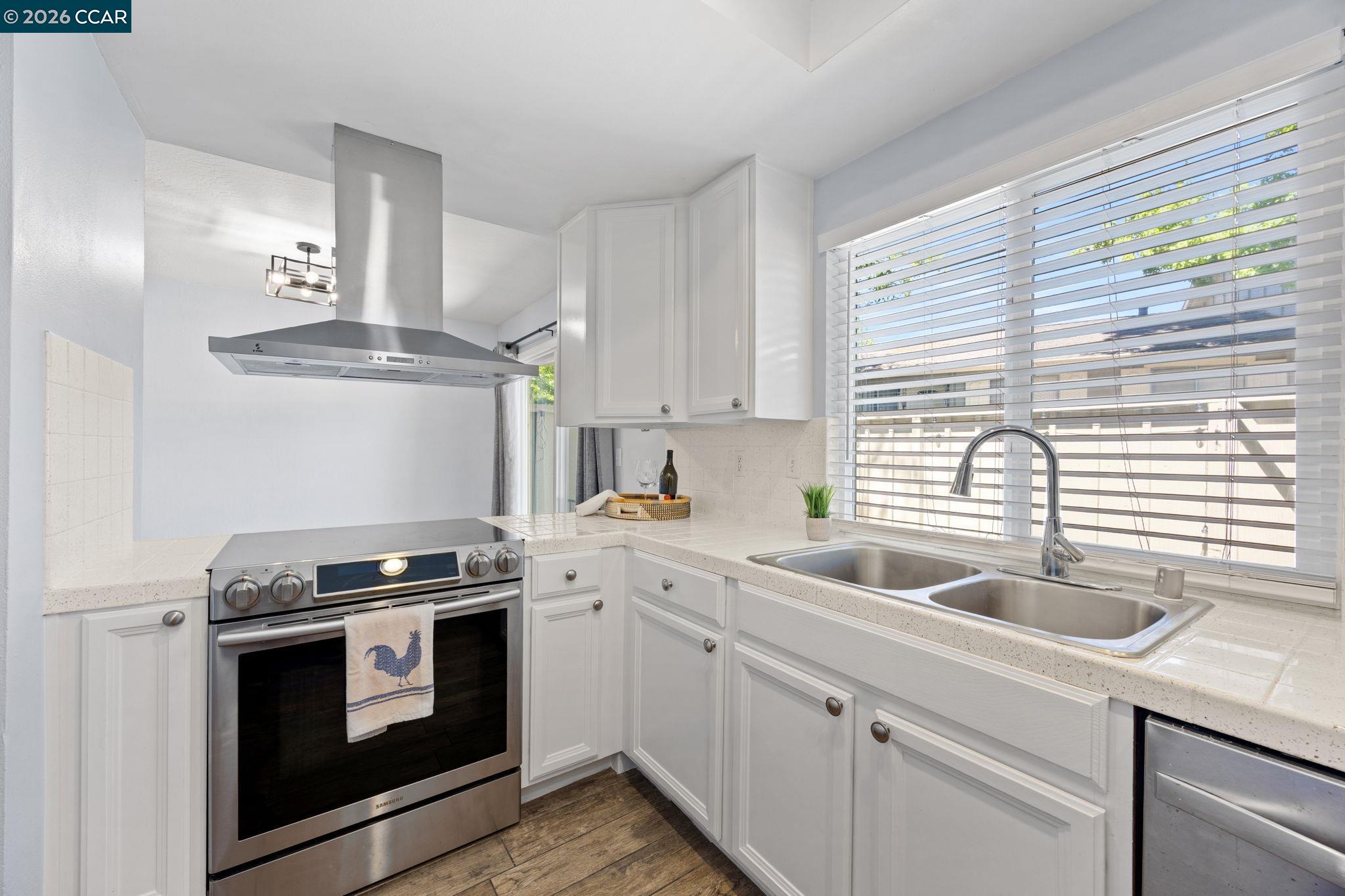 Photo #5: 41120367 Listing: Photo #5