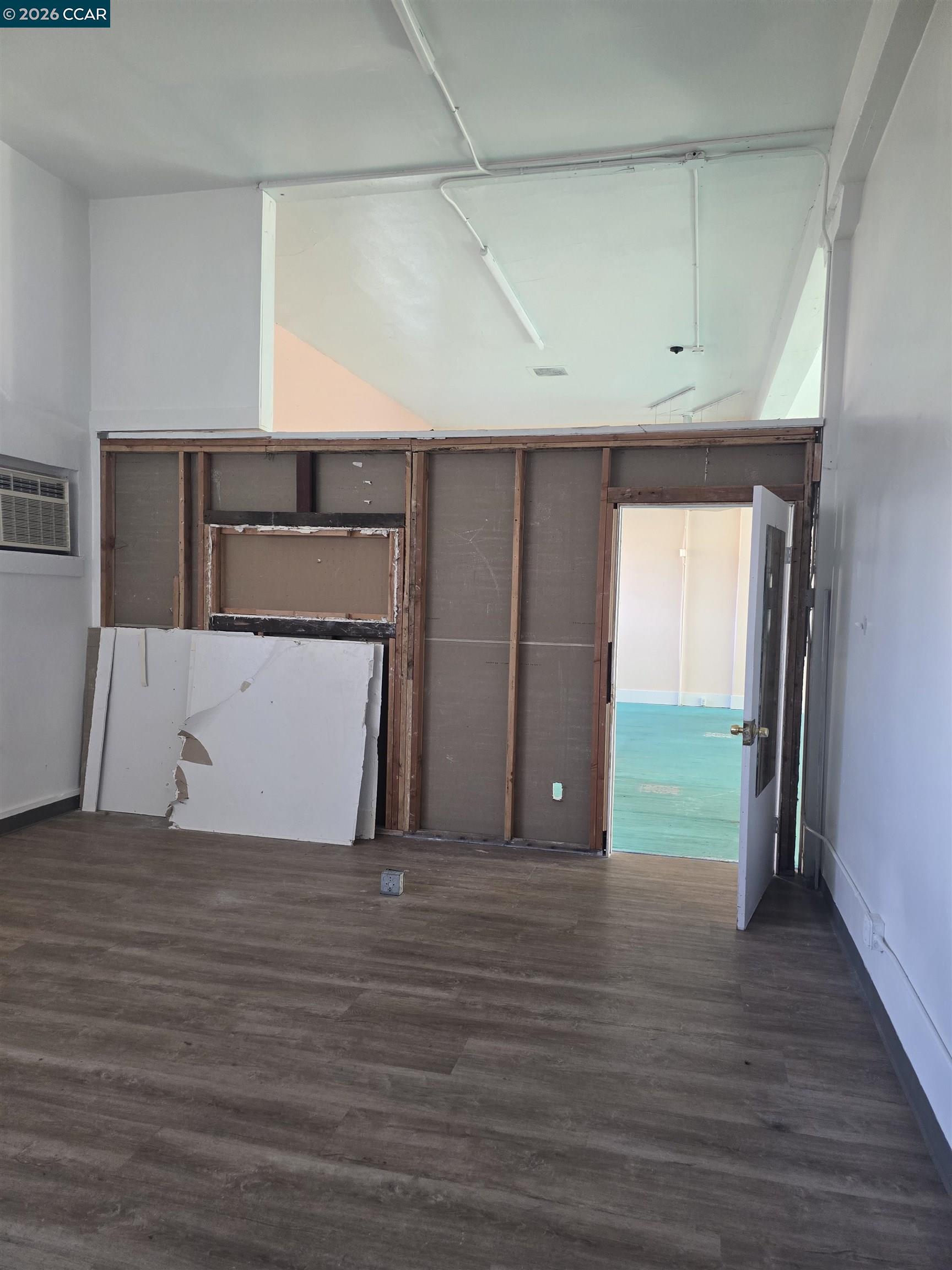 Detail Gallery Image 9 of 11 For 1326 Pomona St, Crockett,  CA 94525 - – Beds | – Baths