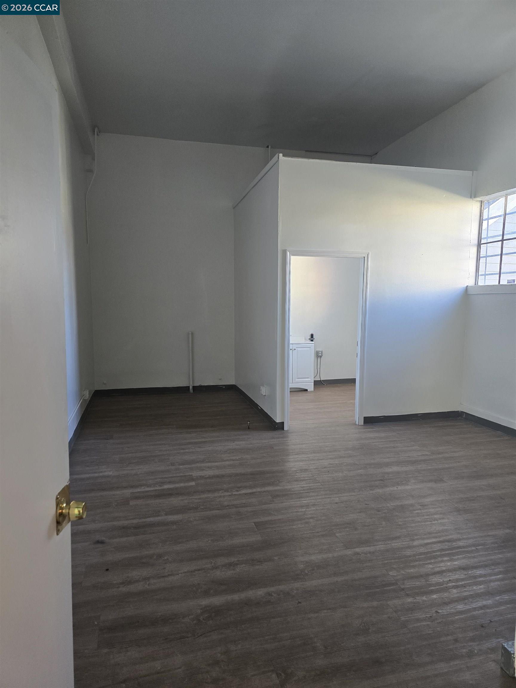 Detail Gallery Image 10 of 11 For 1326 Pomona St, Crockett,  CA 94525 - – Beds | – Baths