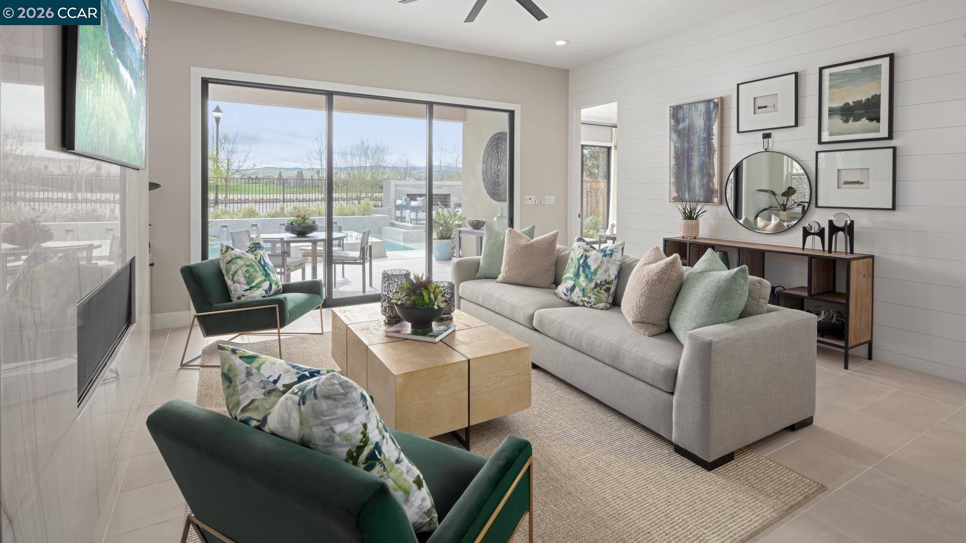 Detail Gallery Image 2 of 39 For 1585 Granite Place, Tracy,  CA 95377 - 2 Beds | 2 Baths