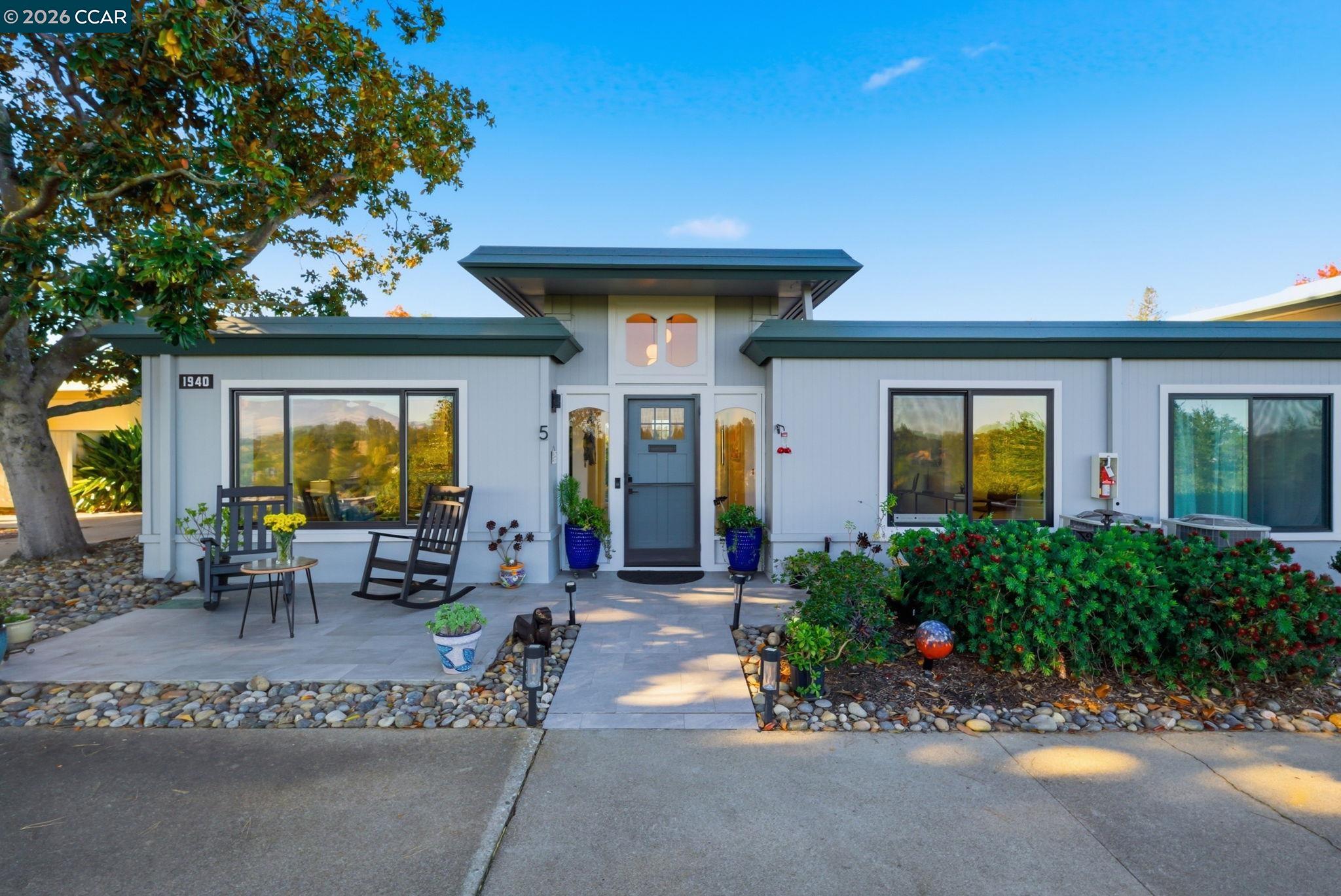 Photo #4: 41120391 Listing: Photo #4