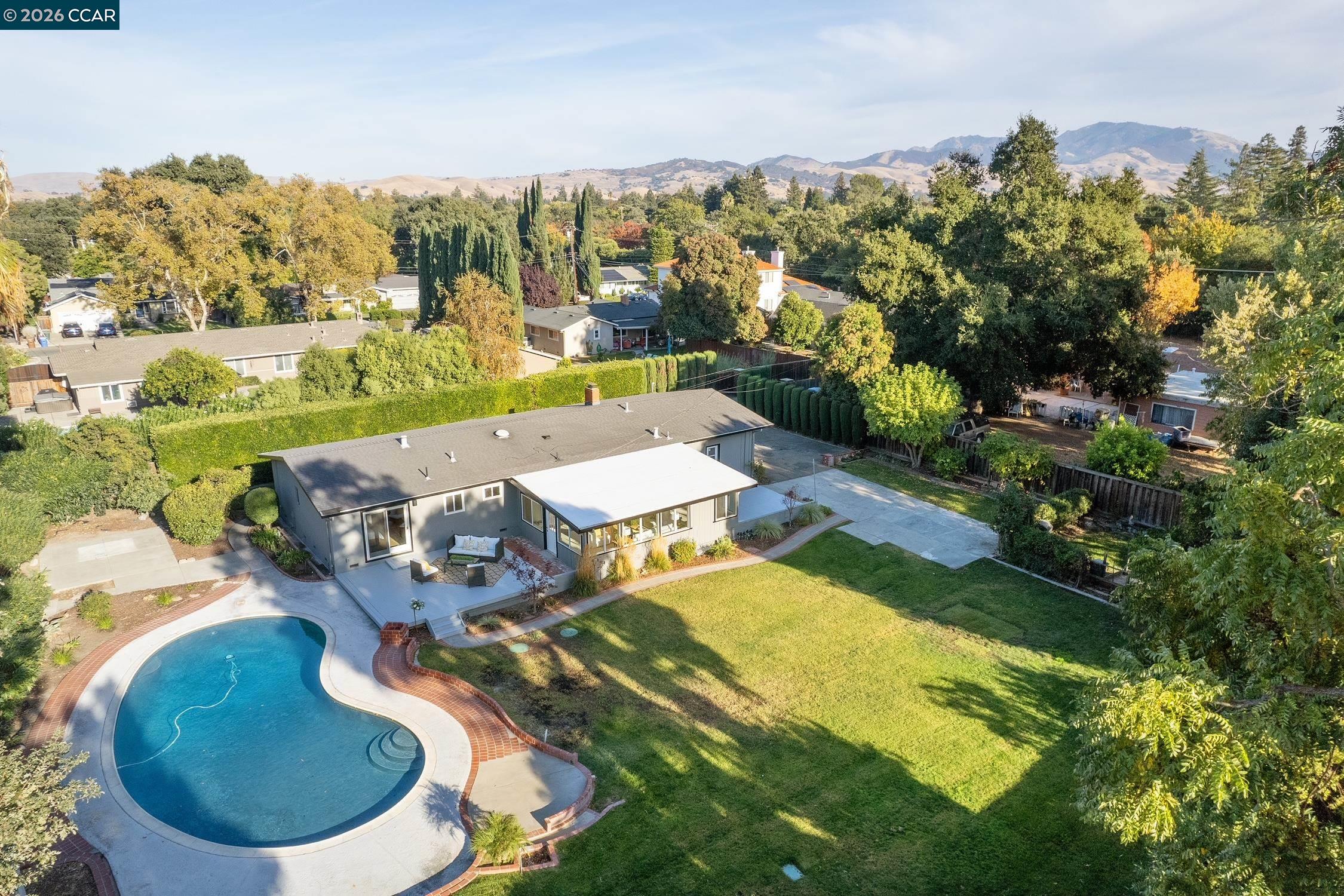 Front Image Thumbnail for CC41120427