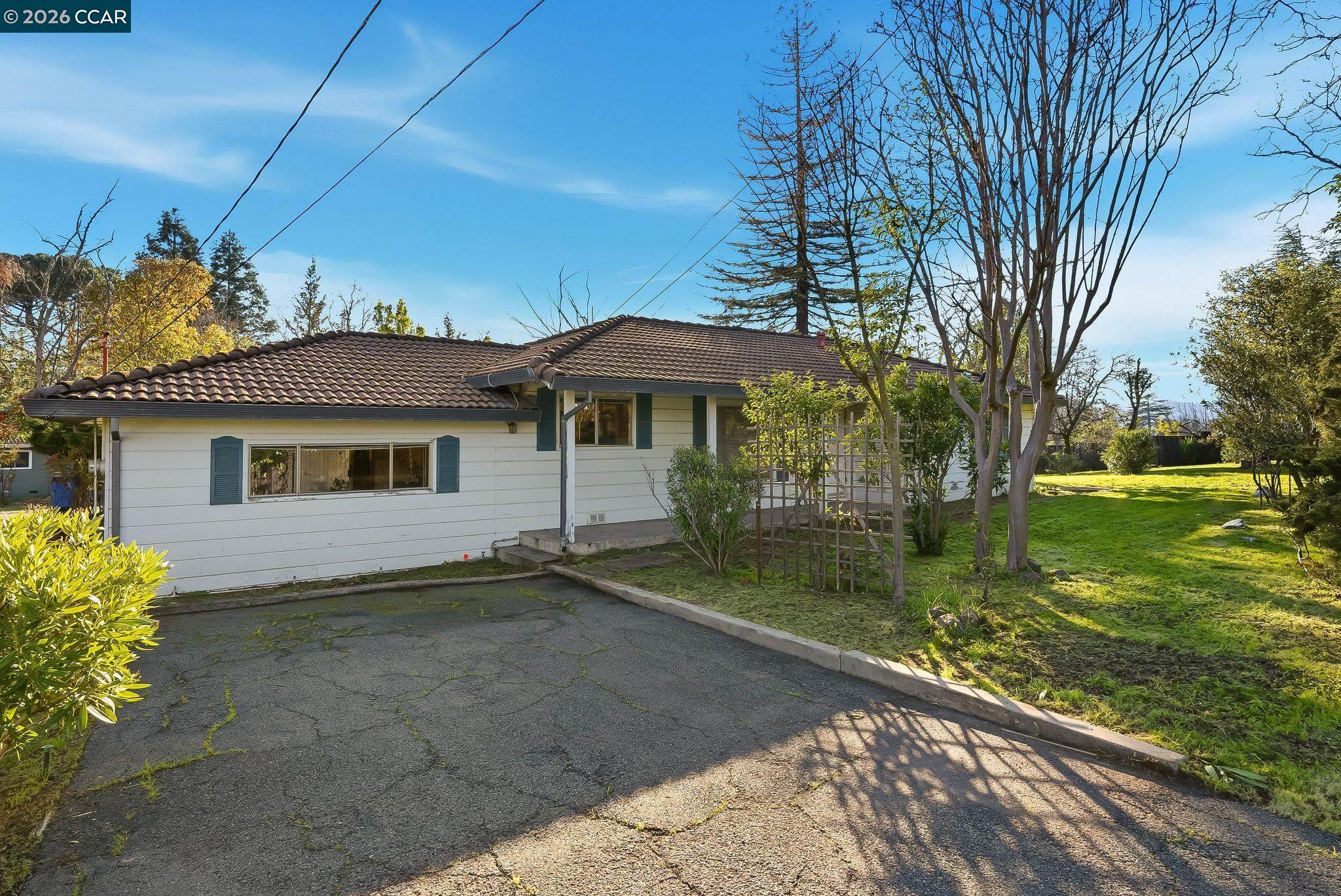 Front Image Thumbnail for CC41120443