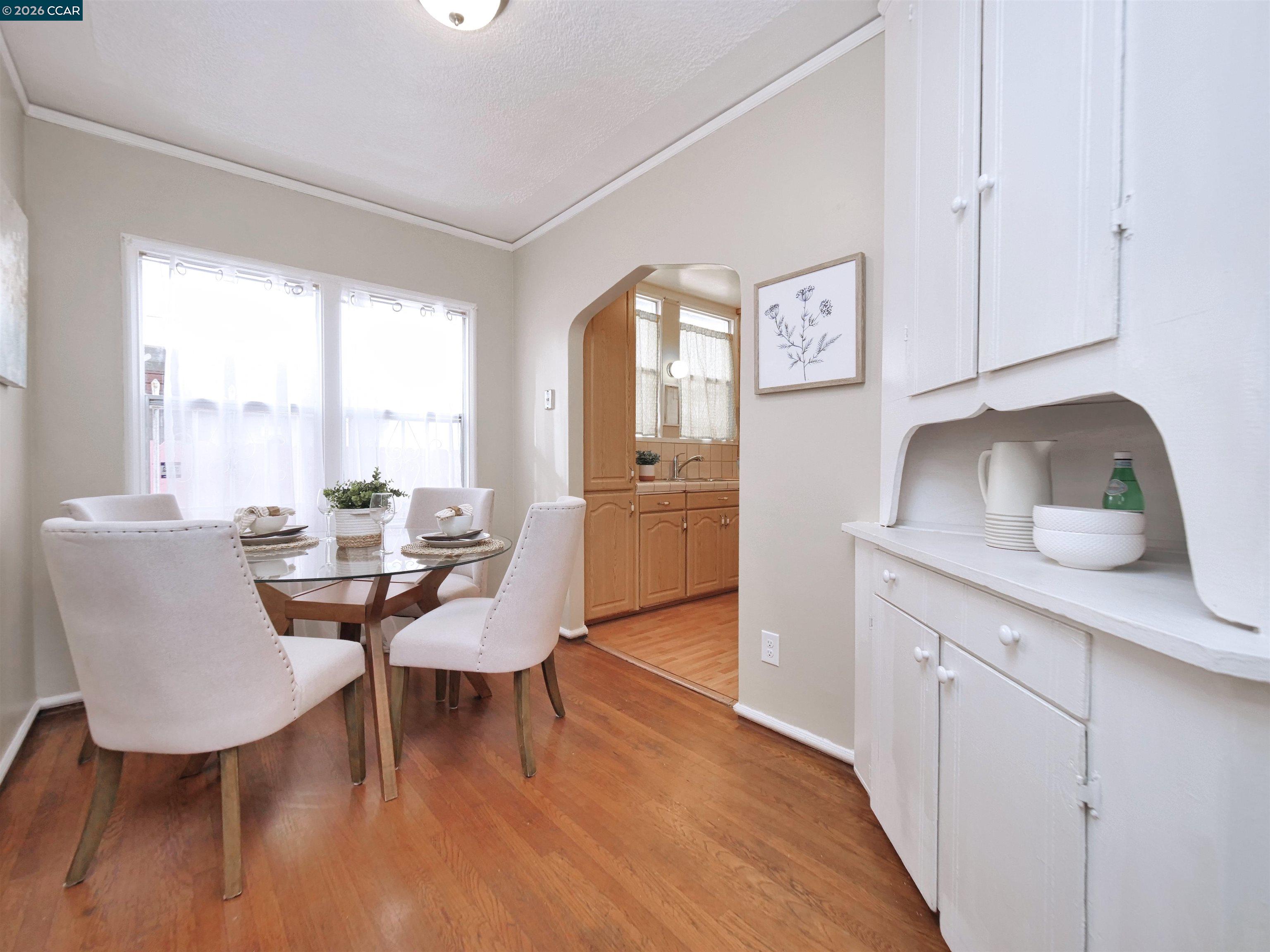 Detail Gallery Image 7 of 26 For 2555 Barrett Ave, Richmond,  CA 94804 - 2 Beds | 1 Baths