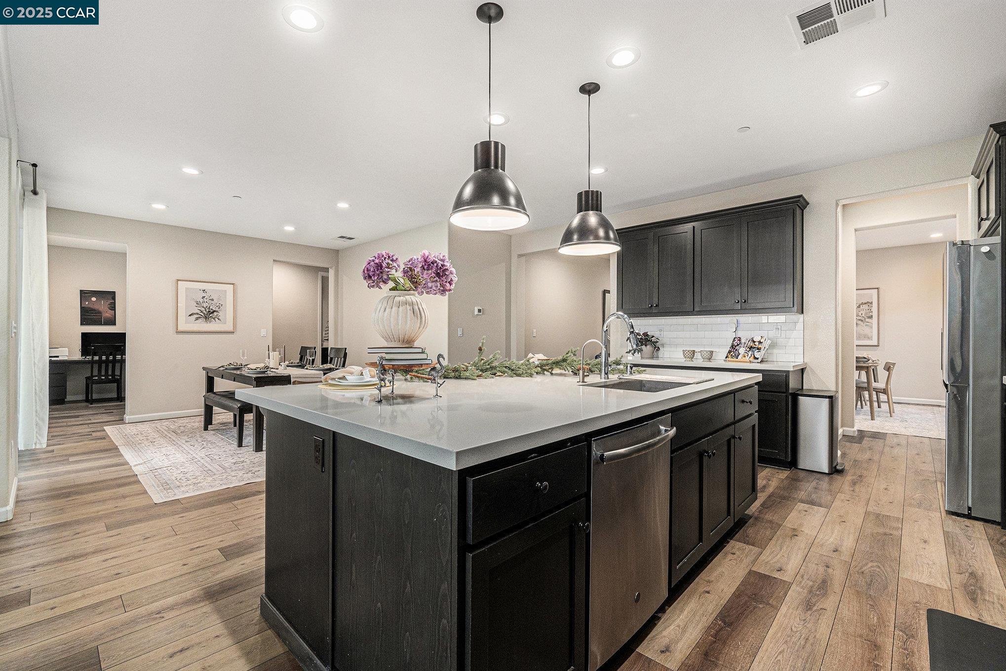 Detail Gallery Image 22 of 45 For 208 Littleton St, Oakley,  CA 94561 - 5 Beds | 4 Baths