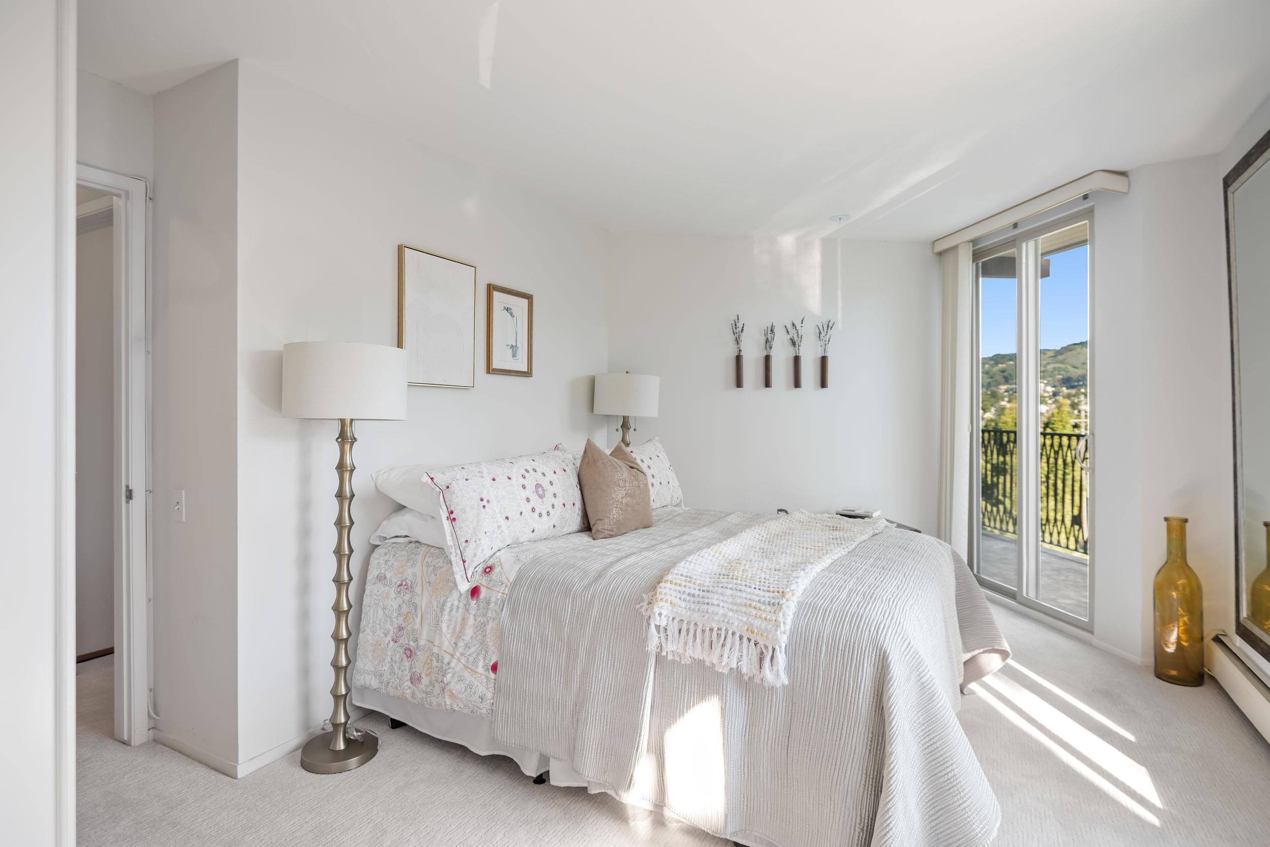 Detail Gallery Image 16 of 32 For 5405 Carlton St #303,  Oakland,  CA 94618 - 2 Beds | 2 Baths