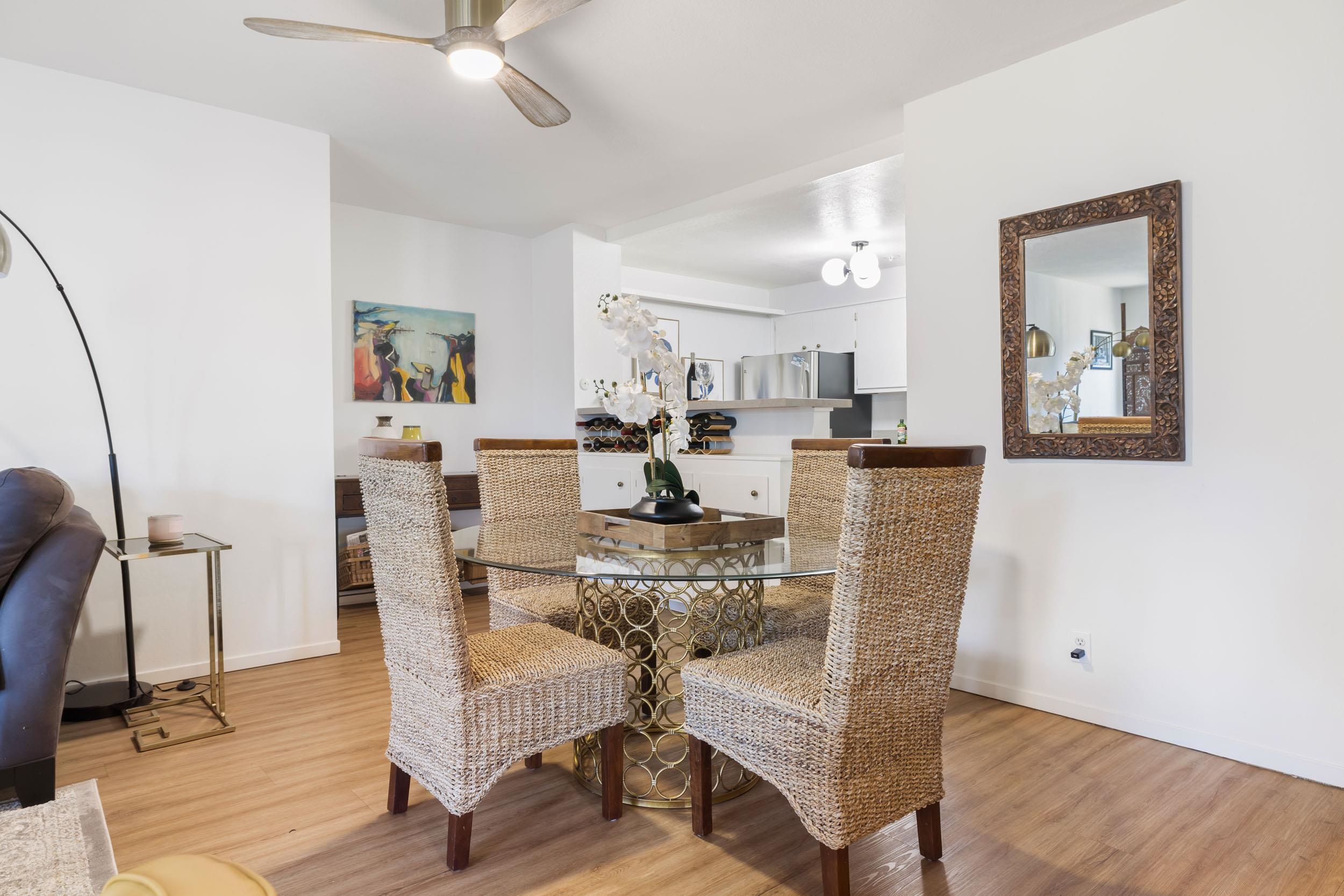 Detail Gallery Image 7 of 32 For 5405 Carlton St #303,  Oakland,  CA 94618 - 2 Beds | 2 Baths