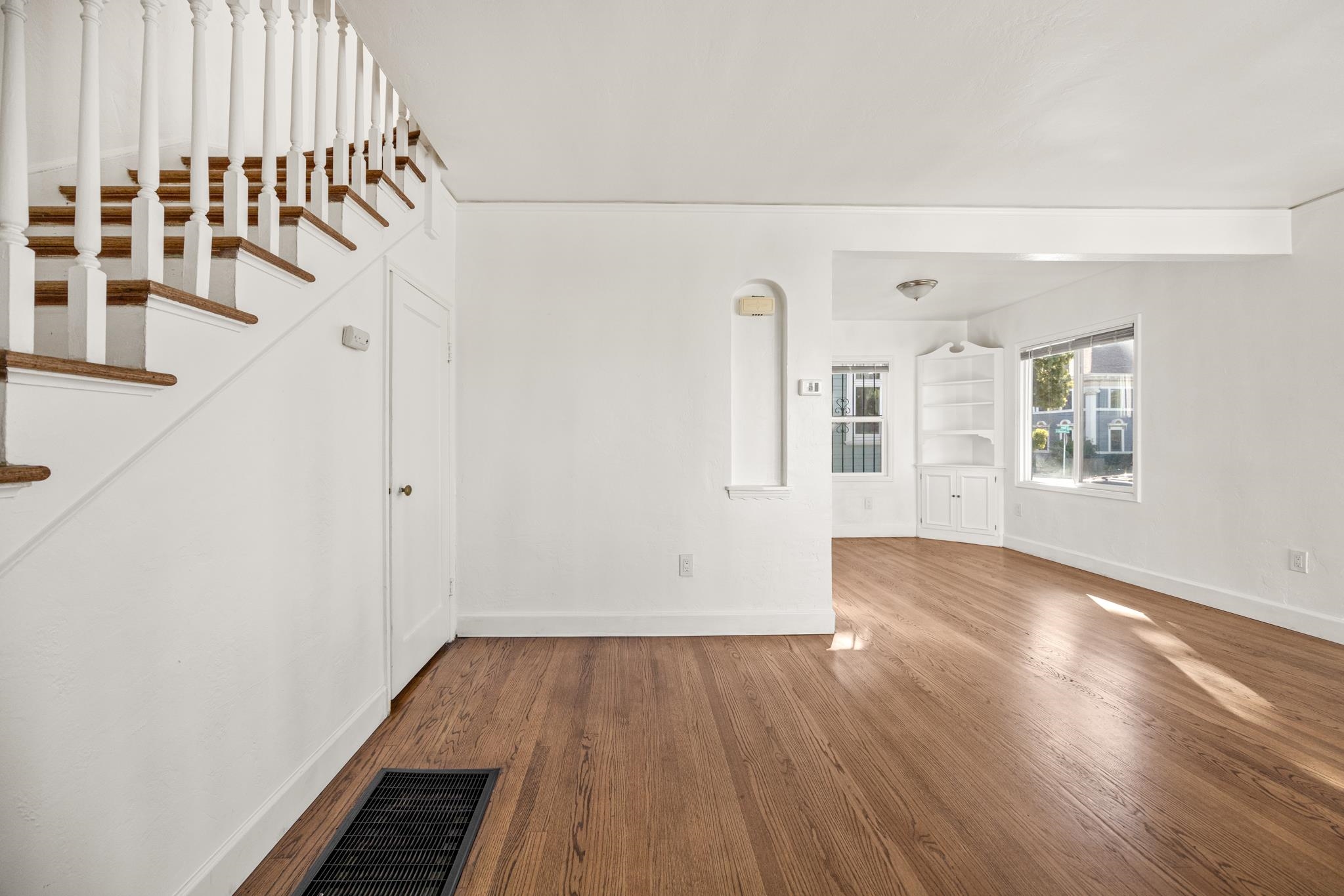 Detail Gallery Image 7 of 43 For 6320 Shattuck Ave, Oakland,  CA 94609 - – Beds | – Baths