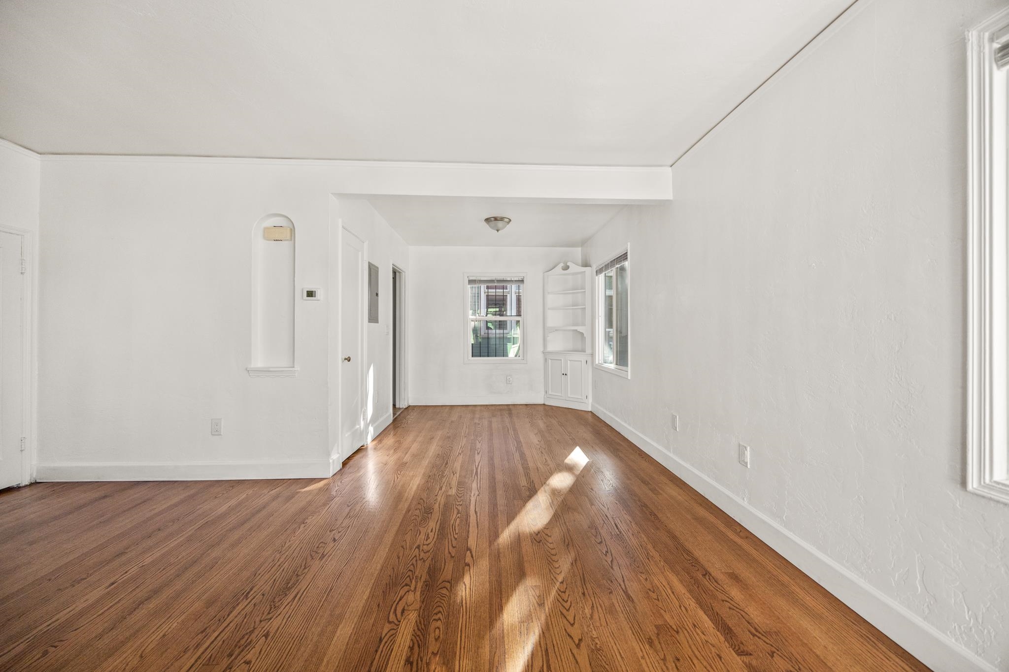 Detail Gallery Image 9 of 43 For 6320 Shattuck Ave, Oakland,  CA 94609 - – Beds | – Baths