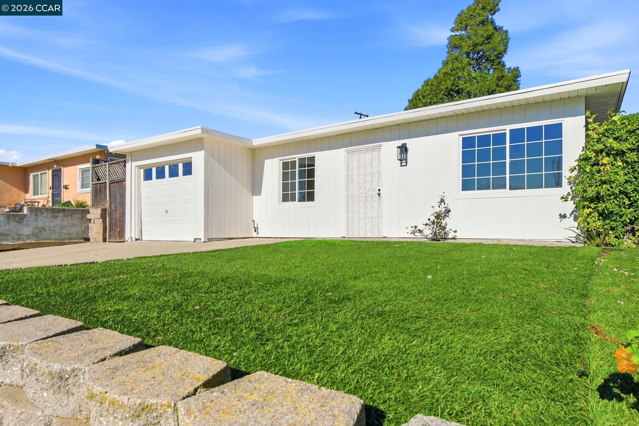 Front Image Thumbnail for CC41120491