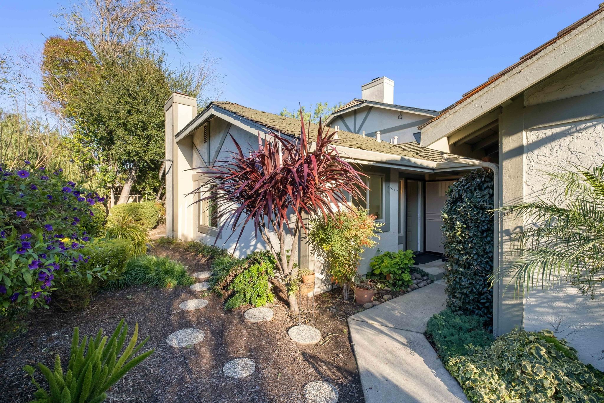 Front Image Thumbnail for BE41120506