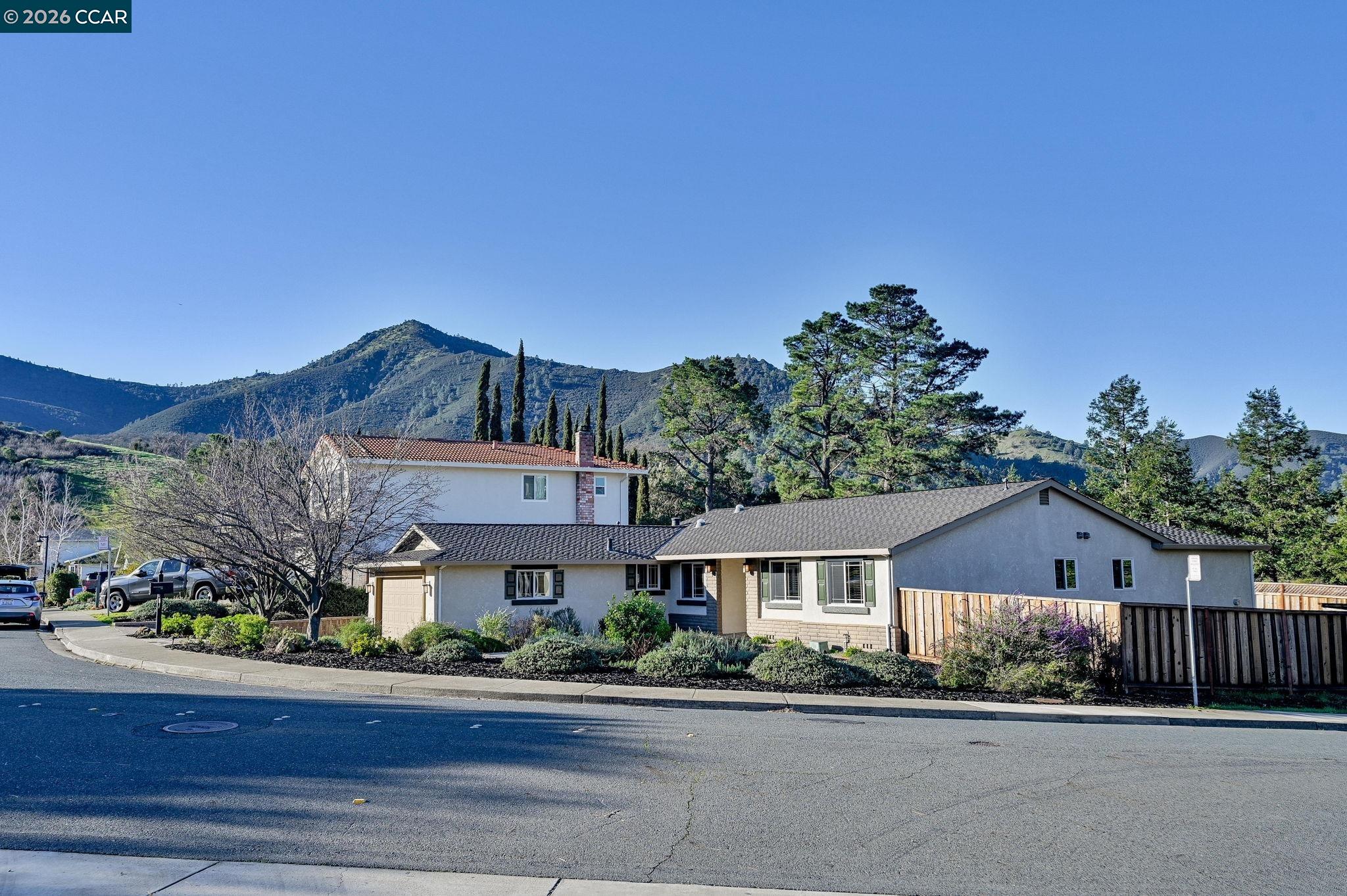 Front Image Thumbnail for CC41120524