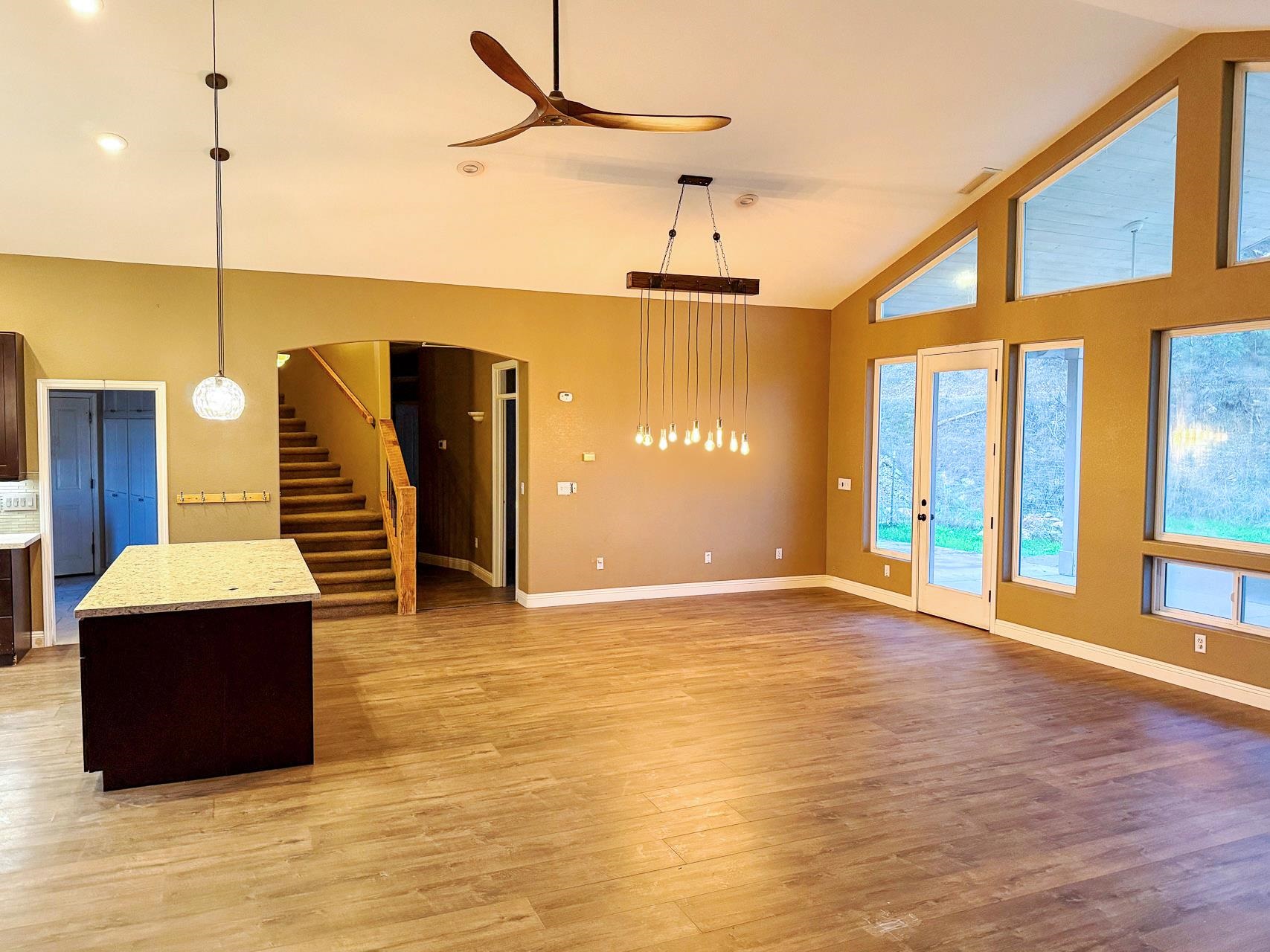 Detail Gallery Image 6 of 32 For 16446 Stamp Mill Loop, Jamestown,  CA 95327-9283 - 5 Beds | 4 Baths