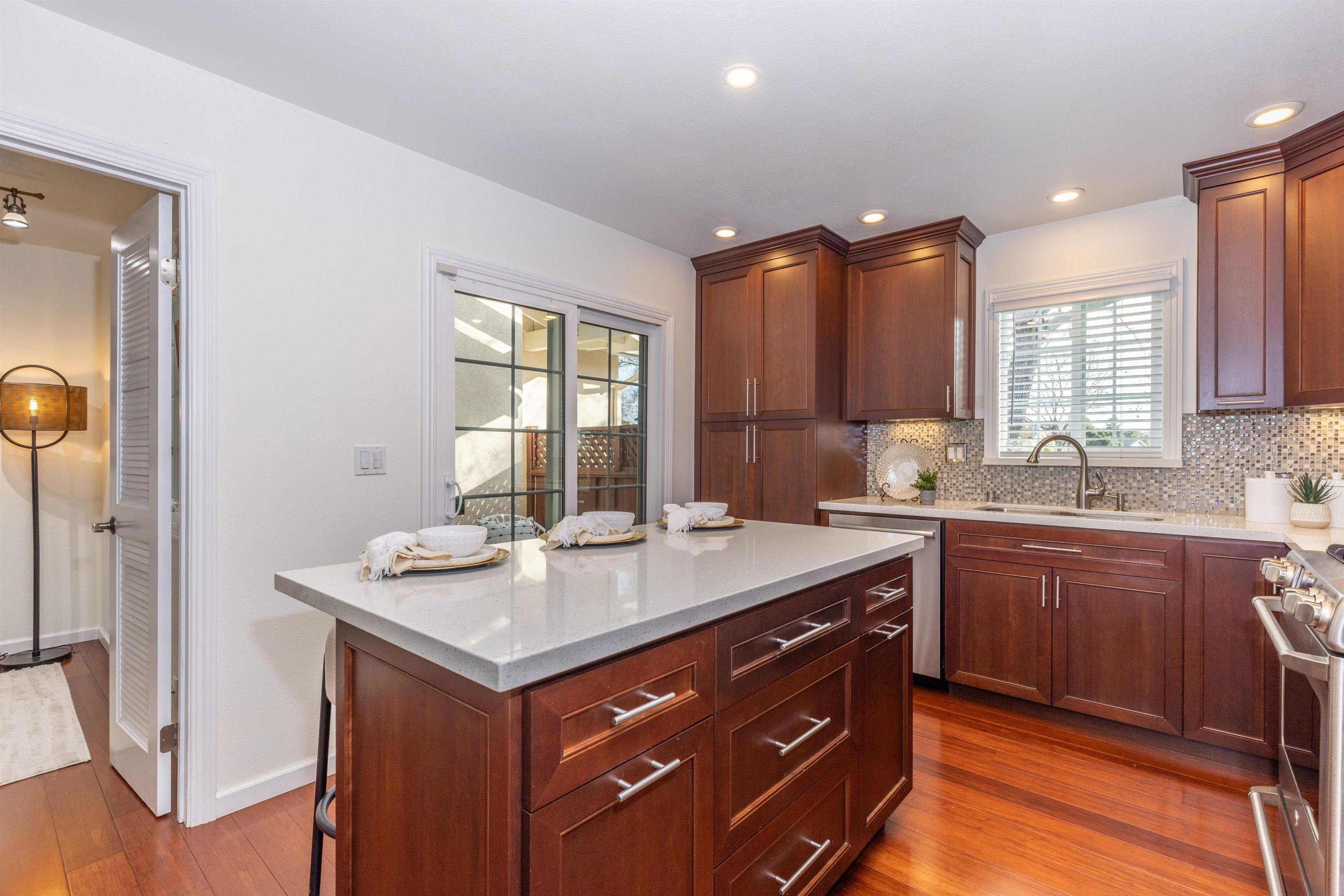 Detail Gallery Image 12 of 50 For 174 Tamalpais Ave, Livermore,  CA 94551 - 3 Beds | 2 Baths