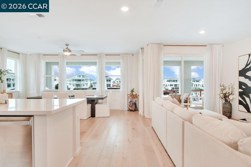 Detail Gallery Image 9 of 59 For 3287 Delta Coves Dr, Bethel Island,  CA 94511 - 3 Beds | 3 Baths