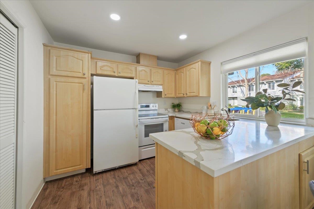 Photo #12: 41120570 Listing: Photo #12