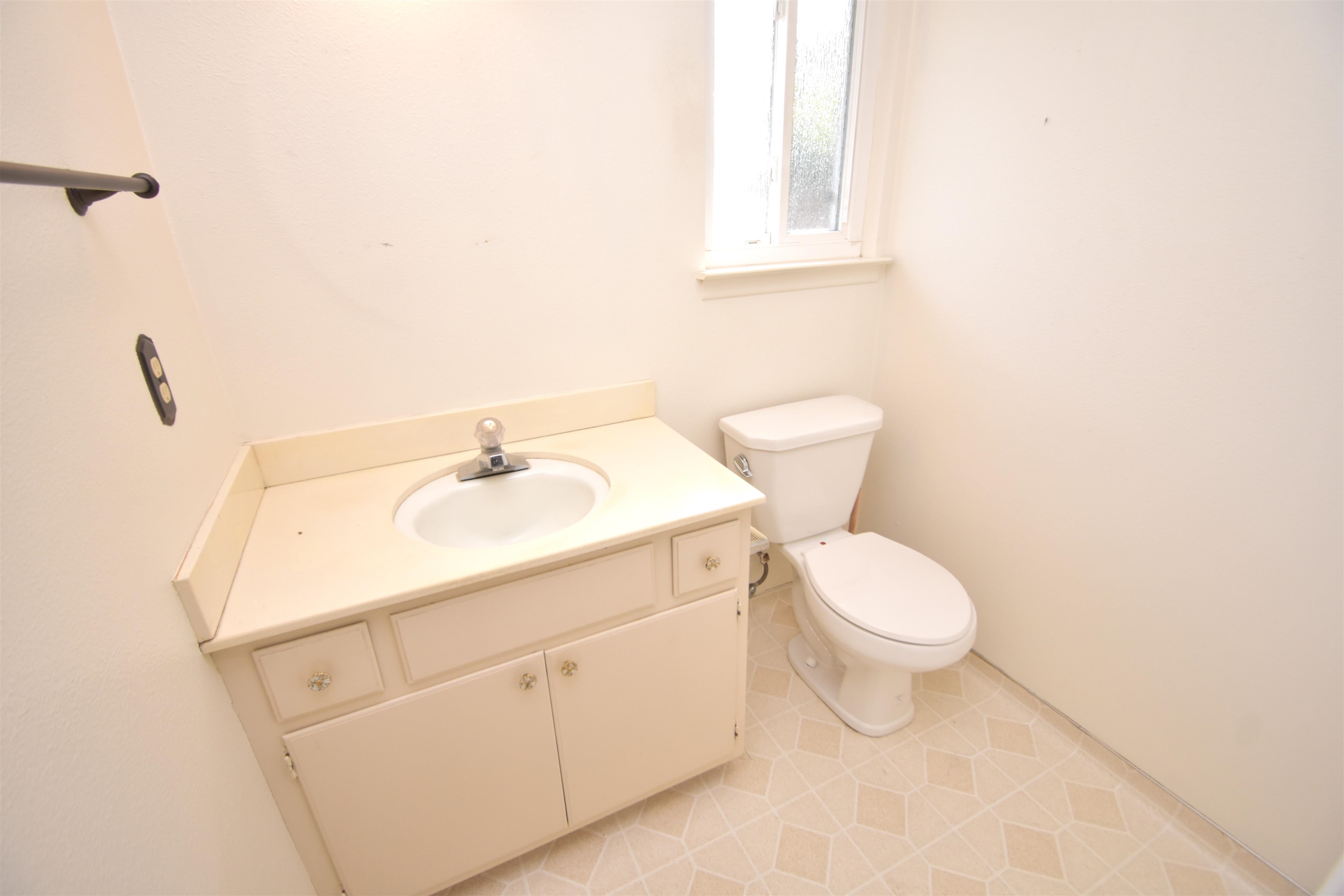 Detail Gallery Image 21 of 26 For 7011 Shoreham Pl, Stockton,  CA 95207 - 4 Beds | 2 Baths