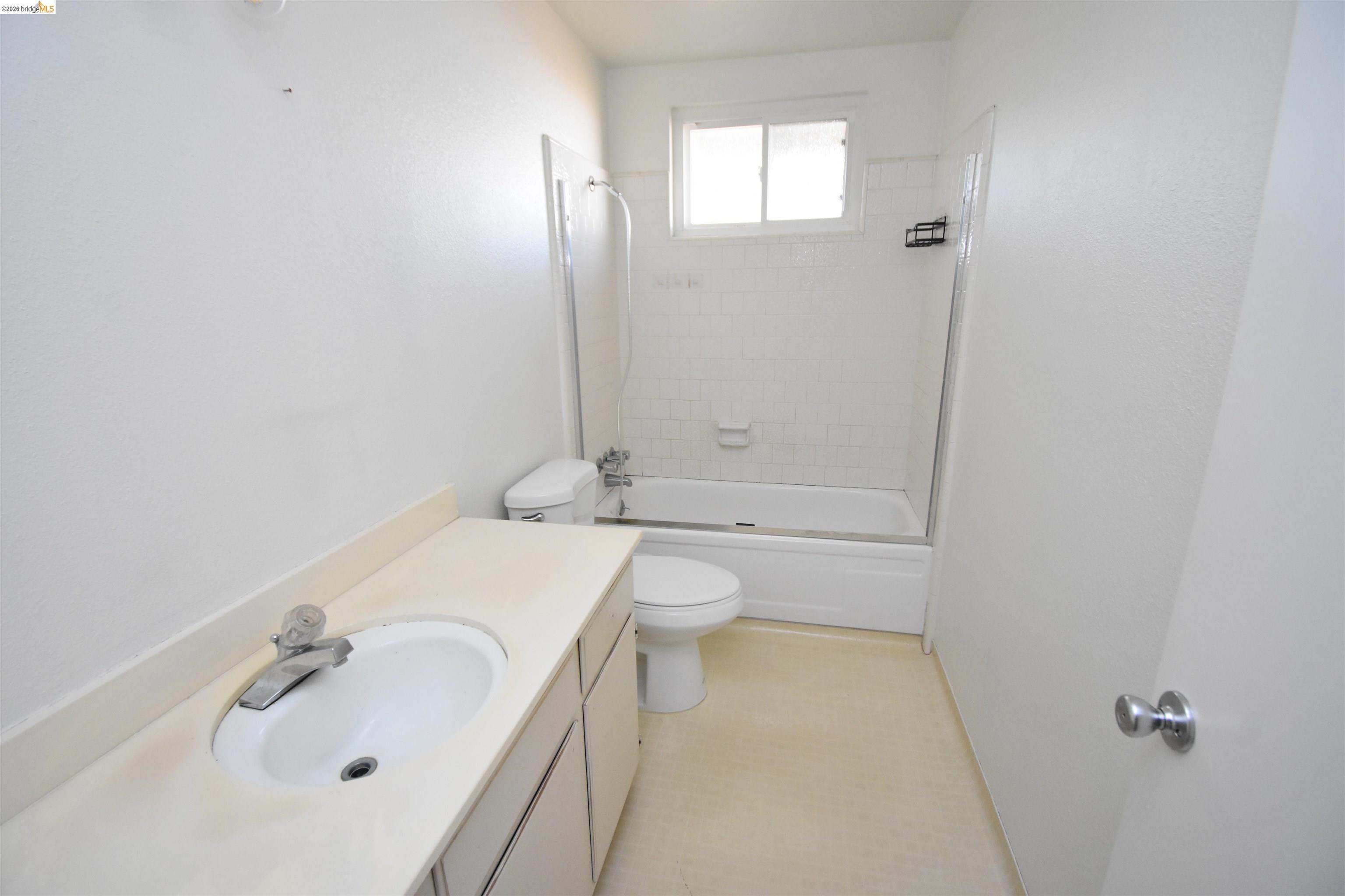 Detail Gallery Image 25 of 35 For 7011 Shoreham Pl, Stockton,  CA 95207 - 4 Beds | 2 Baths