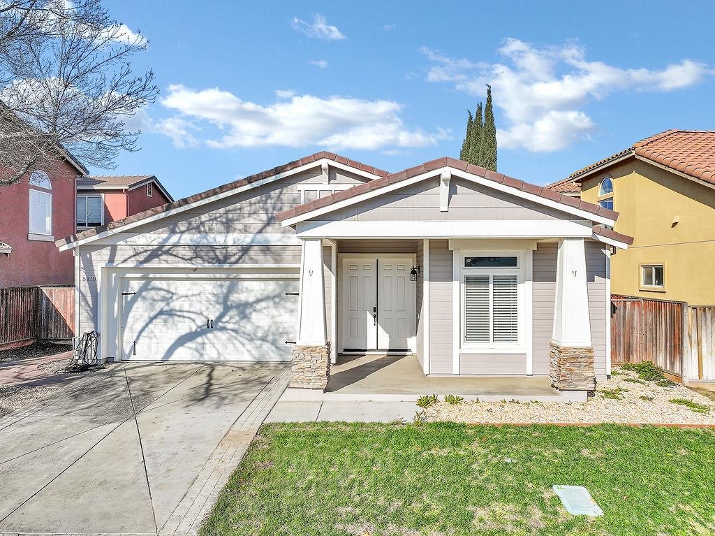 Welcome home to this beautifully updated single-story, 4-bedroom home located in the highly sought-after Lakes of Discovery Bay. With modern updates throughout and an open layout, this home offers both comfort and functionality. The light and bright interior features refreshed finishes, an updated kitchen, and inviting living spaces designed for easy everyday living and entertaining. The private primary suite is a relaxing retreat, while three additional bedrooms provide flexibility for family, guests, or a home office. Step outside to a low-maintenance backyard, perfect for relaxing or hosting friends. Located in an established neighborhood. Single-story homes in this community are always in demand and this one is move-in ready!