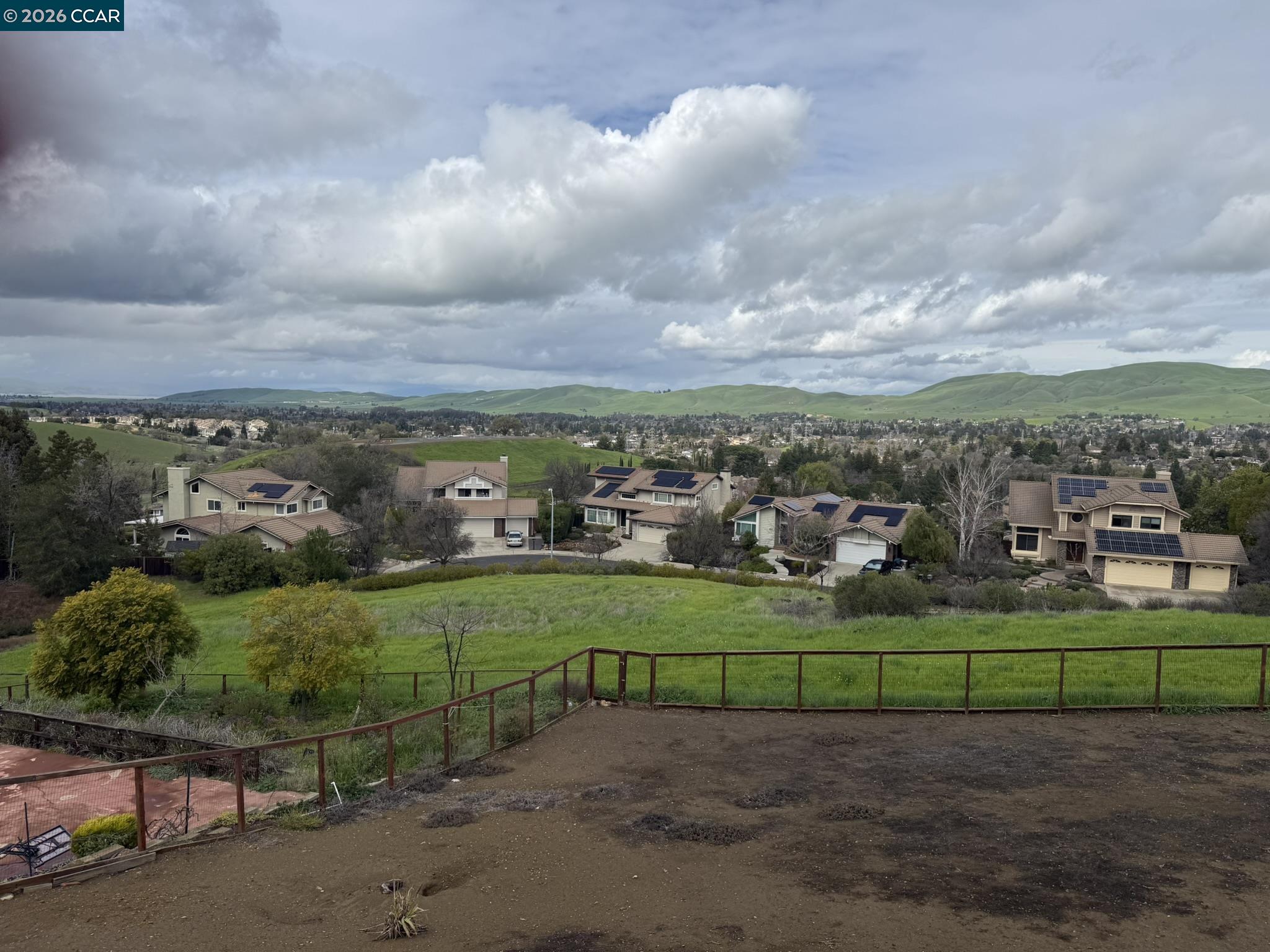 Detail Gallery Image 7 of 27 For 1109 Vista Point Ln, Concord,  CA 94521 - 4 Beds | 3 Baths