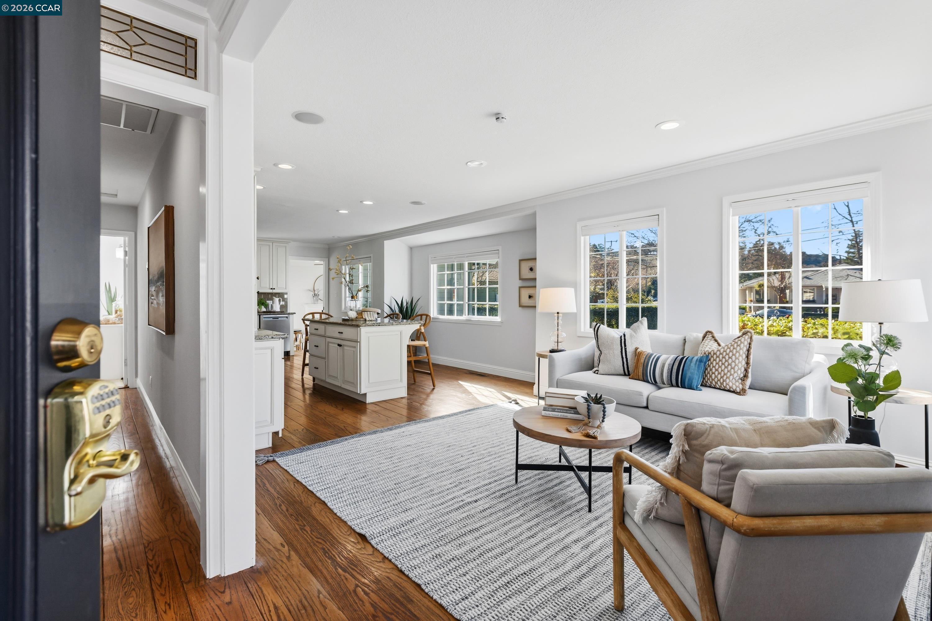 Detail Gallery Image 4 of 40 For 141 Park Ave, Walnut Creek,  CA 94595 - 3 Beds | 2 Baths