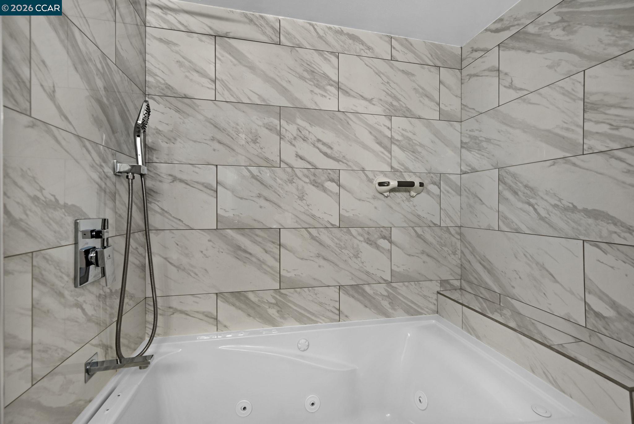 Photo #18: 41120606 Listing: Photo #18