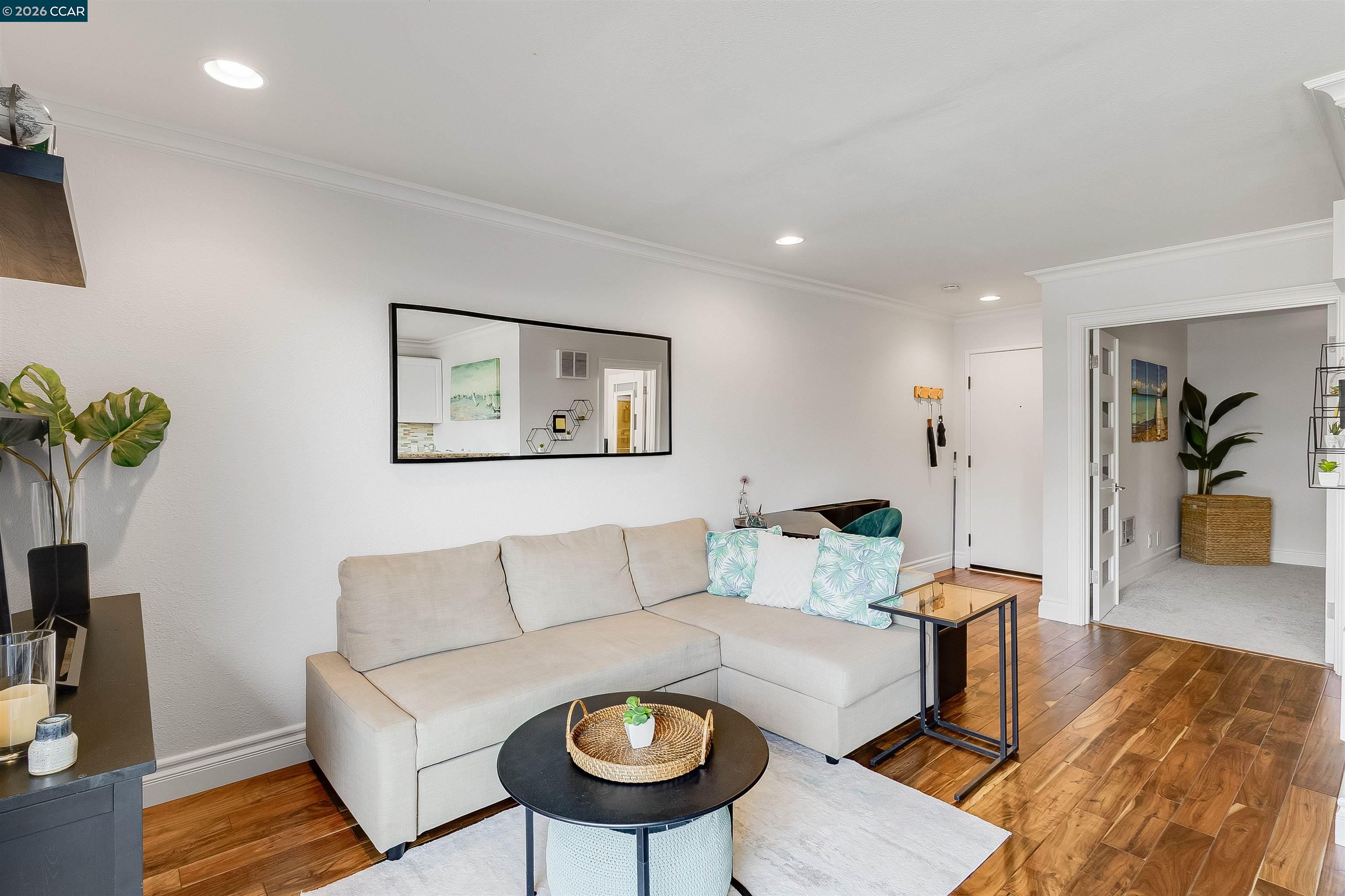 Photo #4: 41120625 Listing: Photo #4