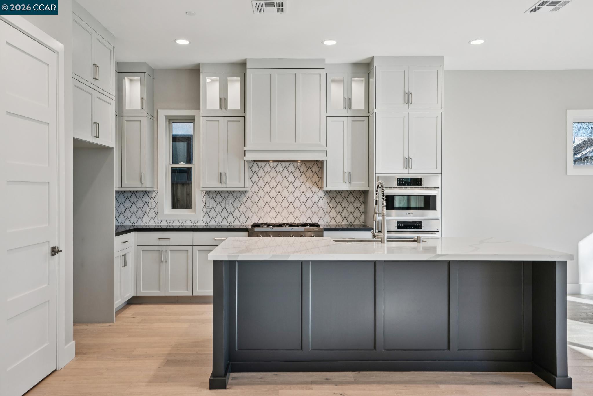 Detail Gallery Image 3 of 7 For 263 Haleena Place, Walnut Creek,  CA 94596 - 4 Beds | 3/1 Baths