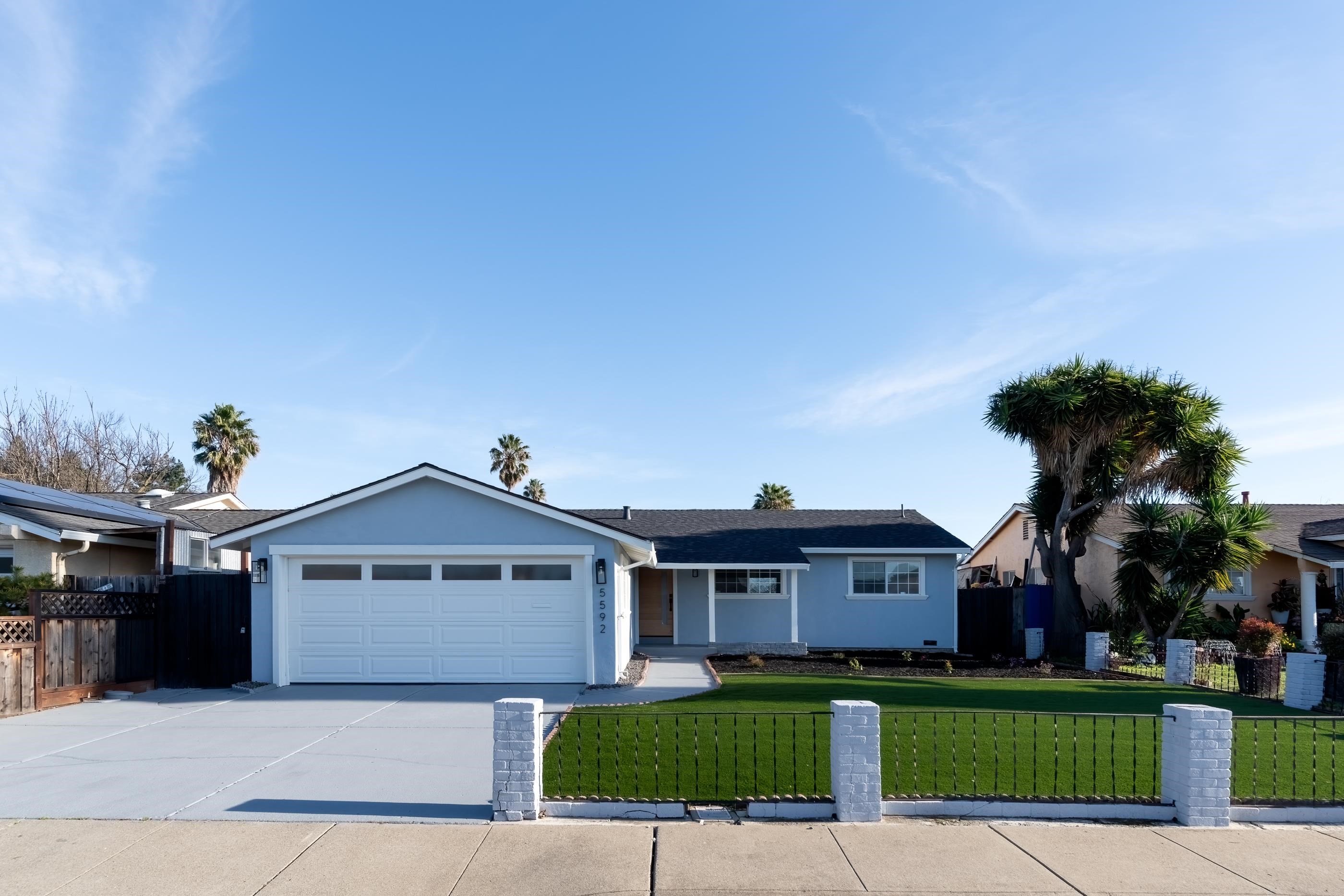 Front Image Thumbnail for BE41120663