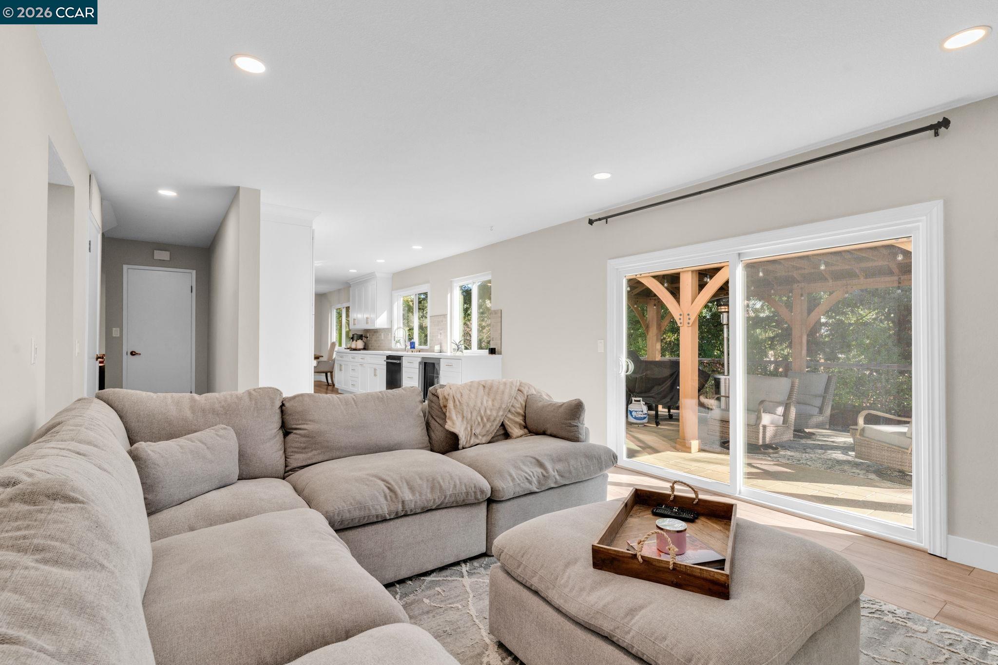 Detail Gallery Image 16 of 51 For 327 Mt Washington Way, Clayton,  CA 94517 - 5 Beds | 2/1 Baths