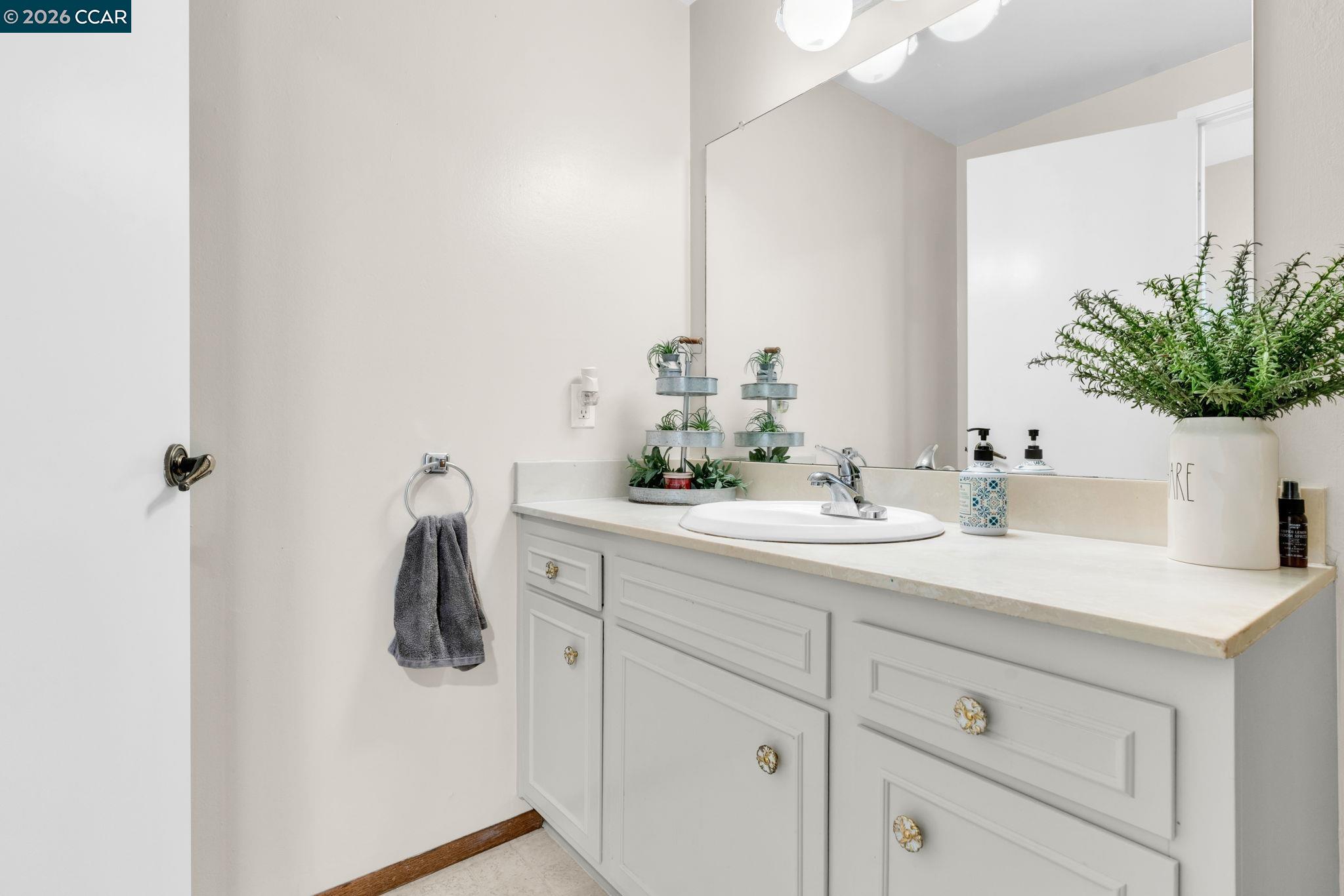 Detail Gallery Image 21 of 51 For 327 Mt Washington Way, Clayton,  CA 94517 - 5 Beds | 2/1 Baths