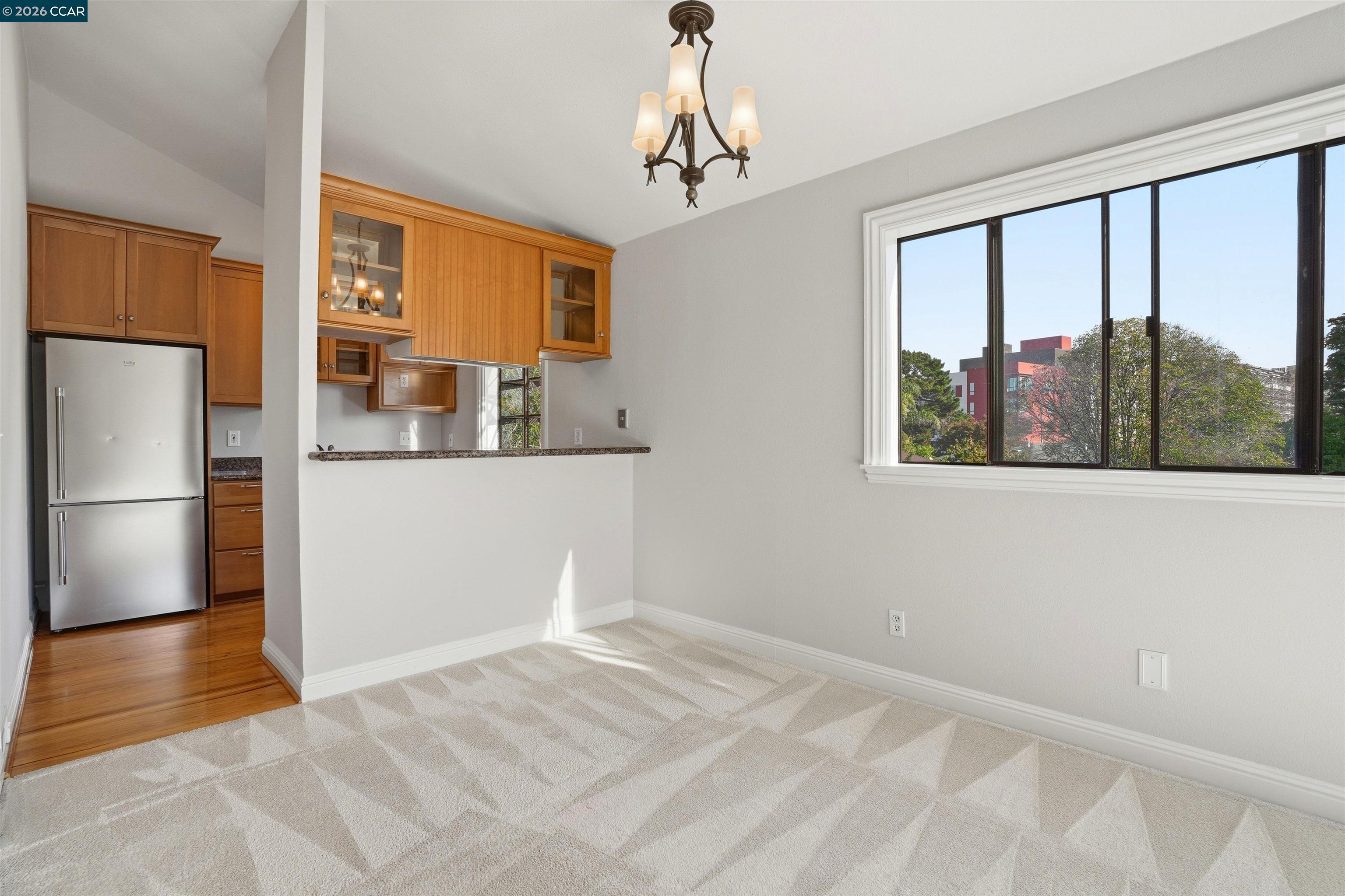 Detail Gallery Image 13 of 32 For 824 Cedar St #B,  Redwood City,  CA 94063 - 2 Beds | 1/1 Baths