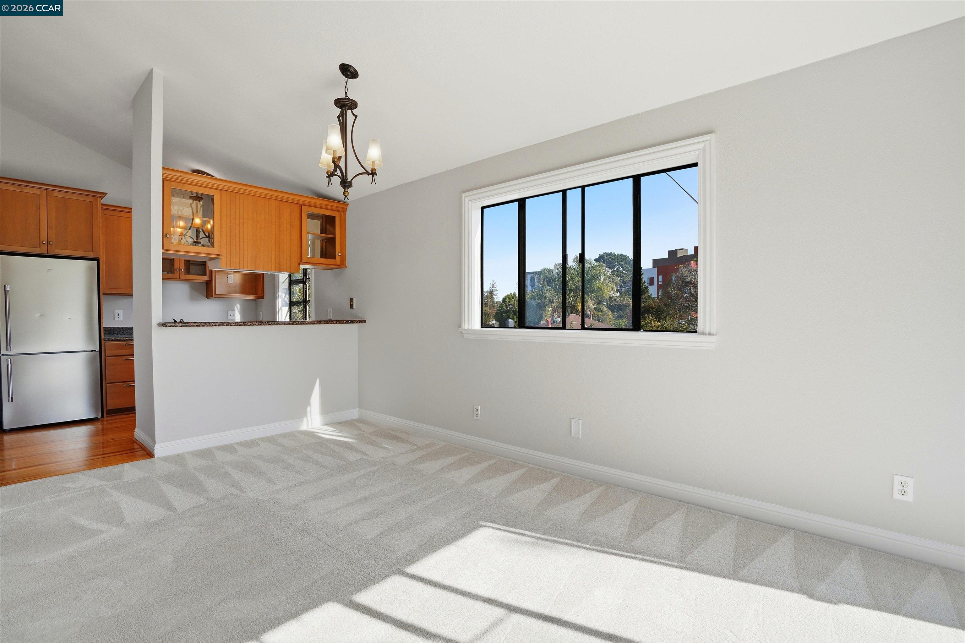 Detail Gallery Image 14 of 32 For 824 Cedar St #B,  Redwood City,  CA 94063 - 2 Beds | 1/1 Baths