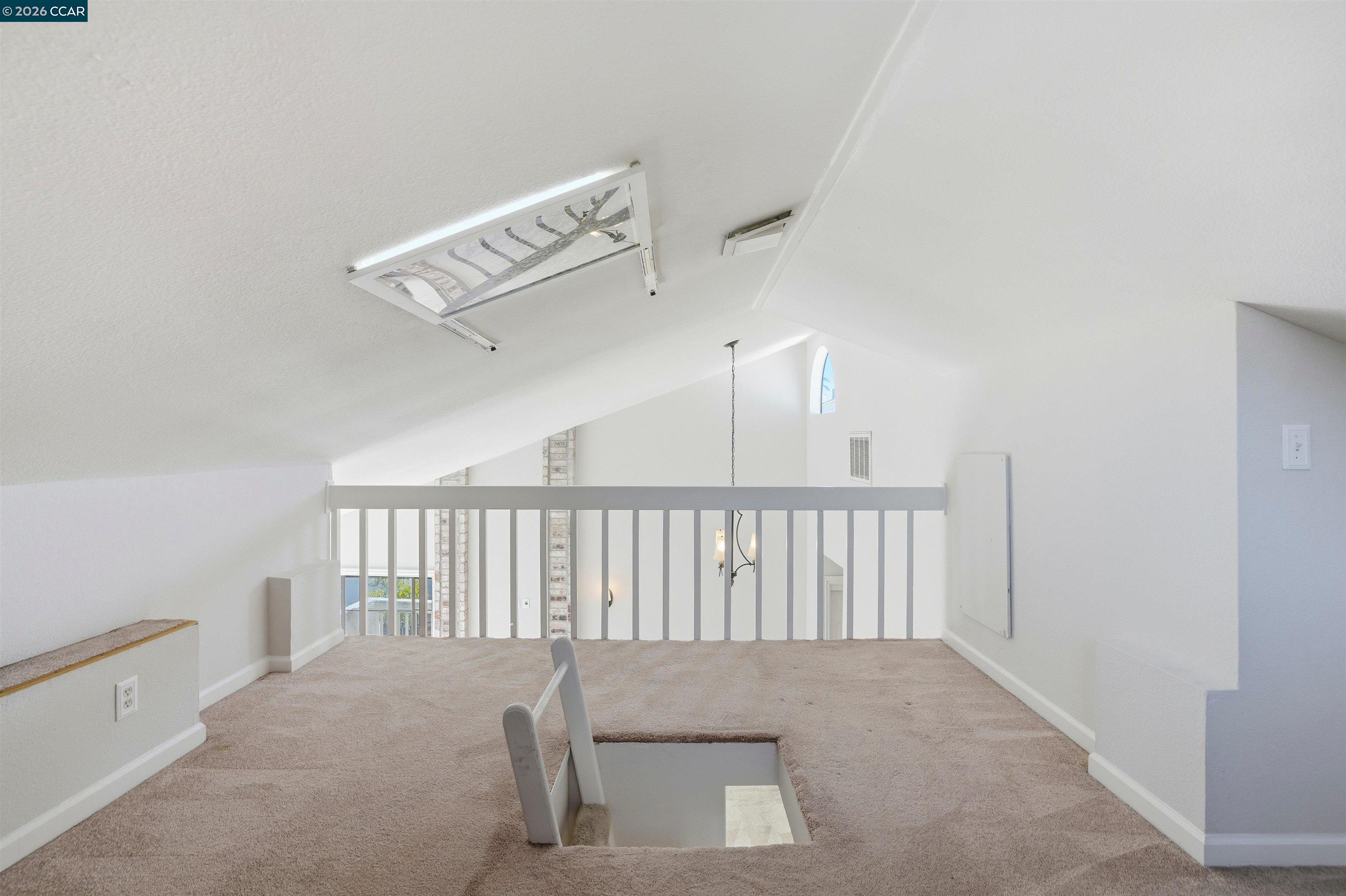 Detail Gallery Image 16 of 32 For 824 Cedar St #B,  Redwood City,  CA 94063 - 2 Beds | 1/1 Baths