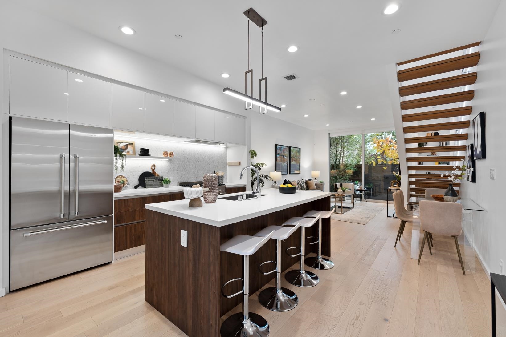 Photo #1: 41120675 Listing: Photo #1