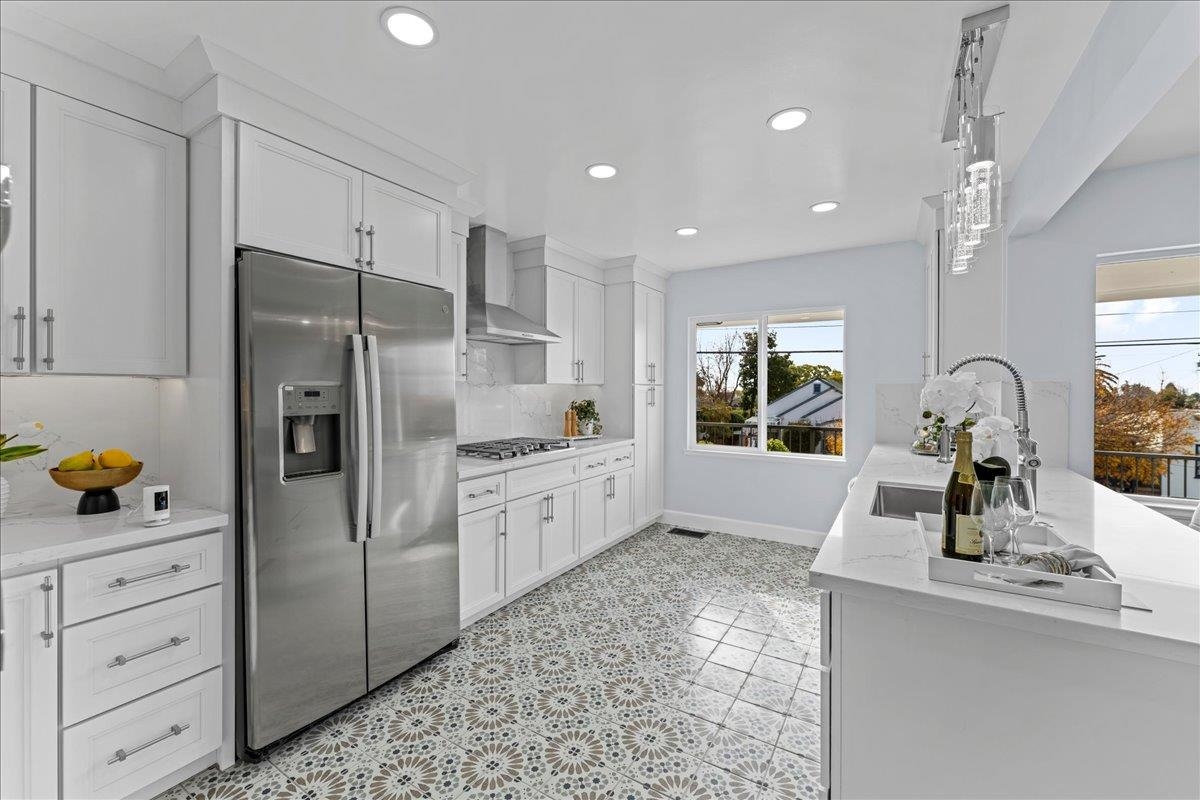 Detail Gallery Image 13 of 37 For 6032 Mauritania Ave, Oakland,  CA 94605 - 3 Beds | 2 Baths