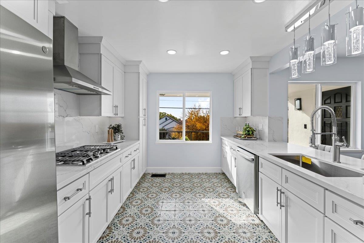 Detail Gallery Image 14 of 37 For 6032 Mauritania Ave, Oakland,  CA 94605 - 3 Beds | 2 Baths