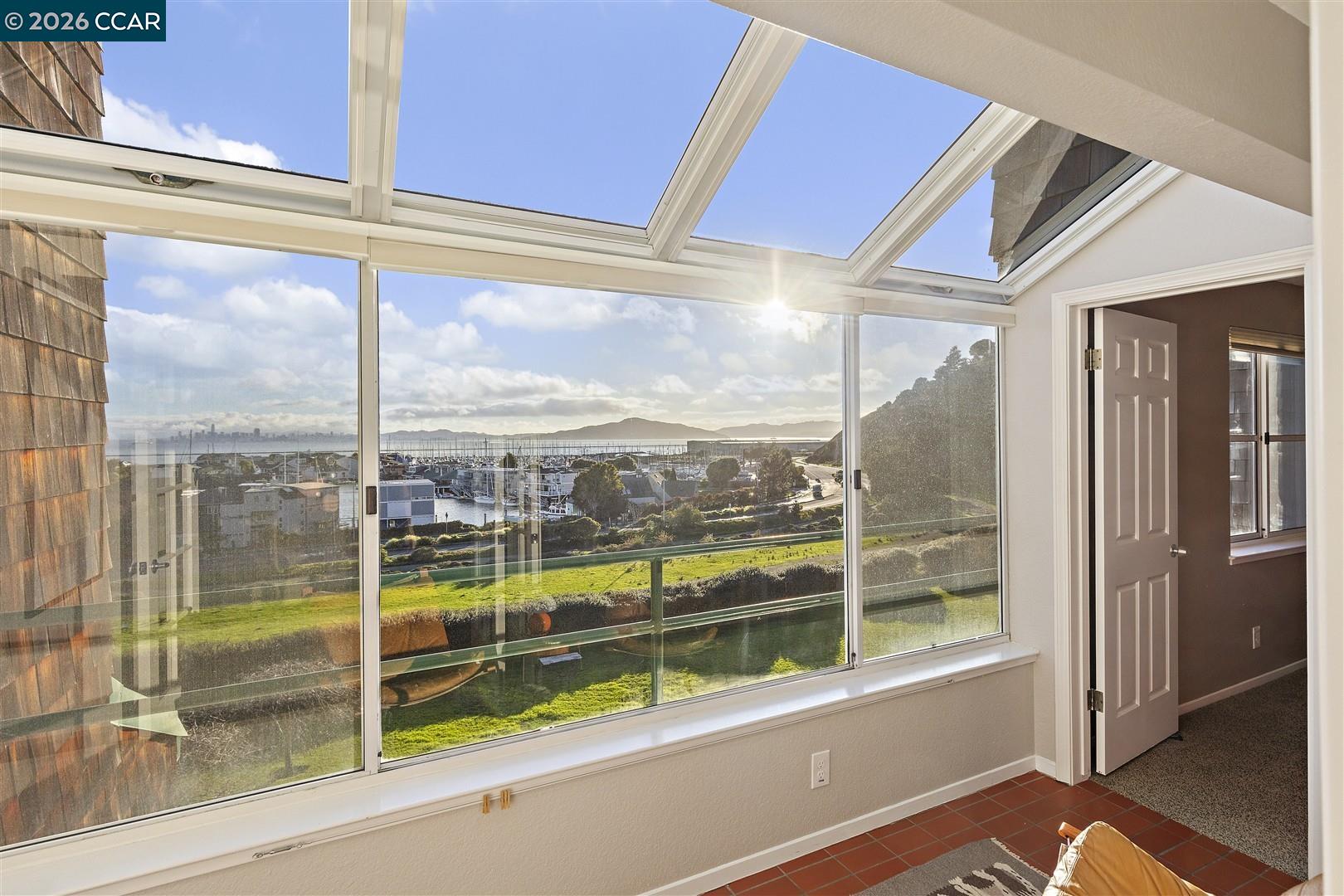 Photo #2: 41120706 Listing: Photo #2