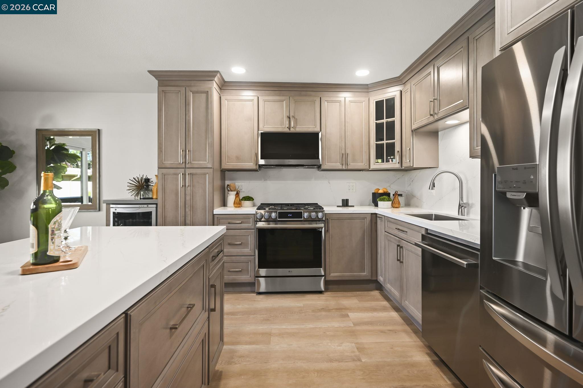 Photo #1: 41120721 Listing: Photo #1